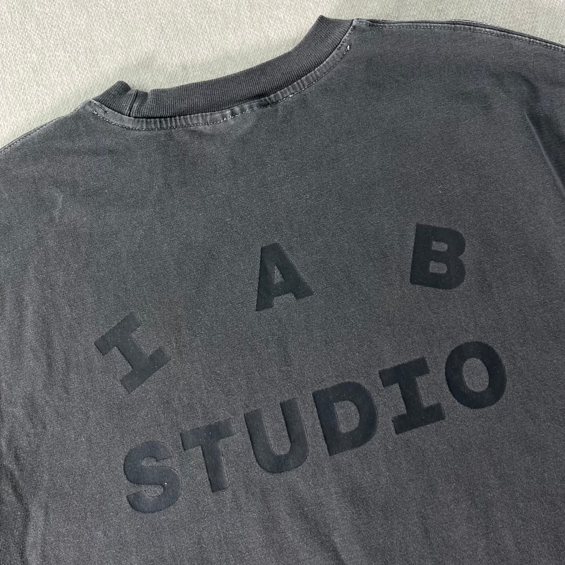 105 아이앱 스튜디오 피그먼트 블랙 반팔 티셔츠 상품이미지8