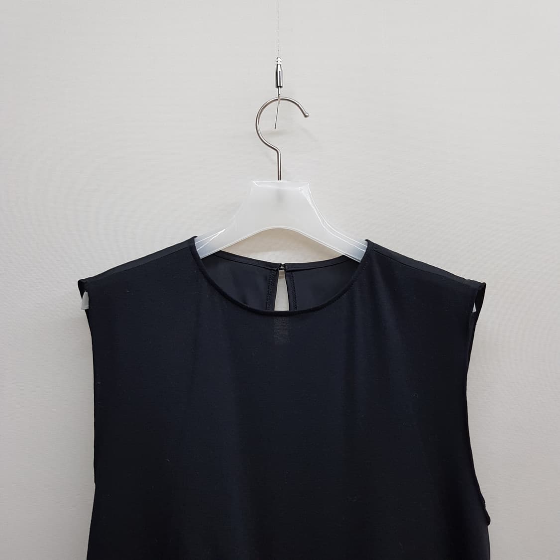 한섬 시스템 2021 슬리브리스 롱 플레어 원피스 82-94-160사이즈 상품이미지2