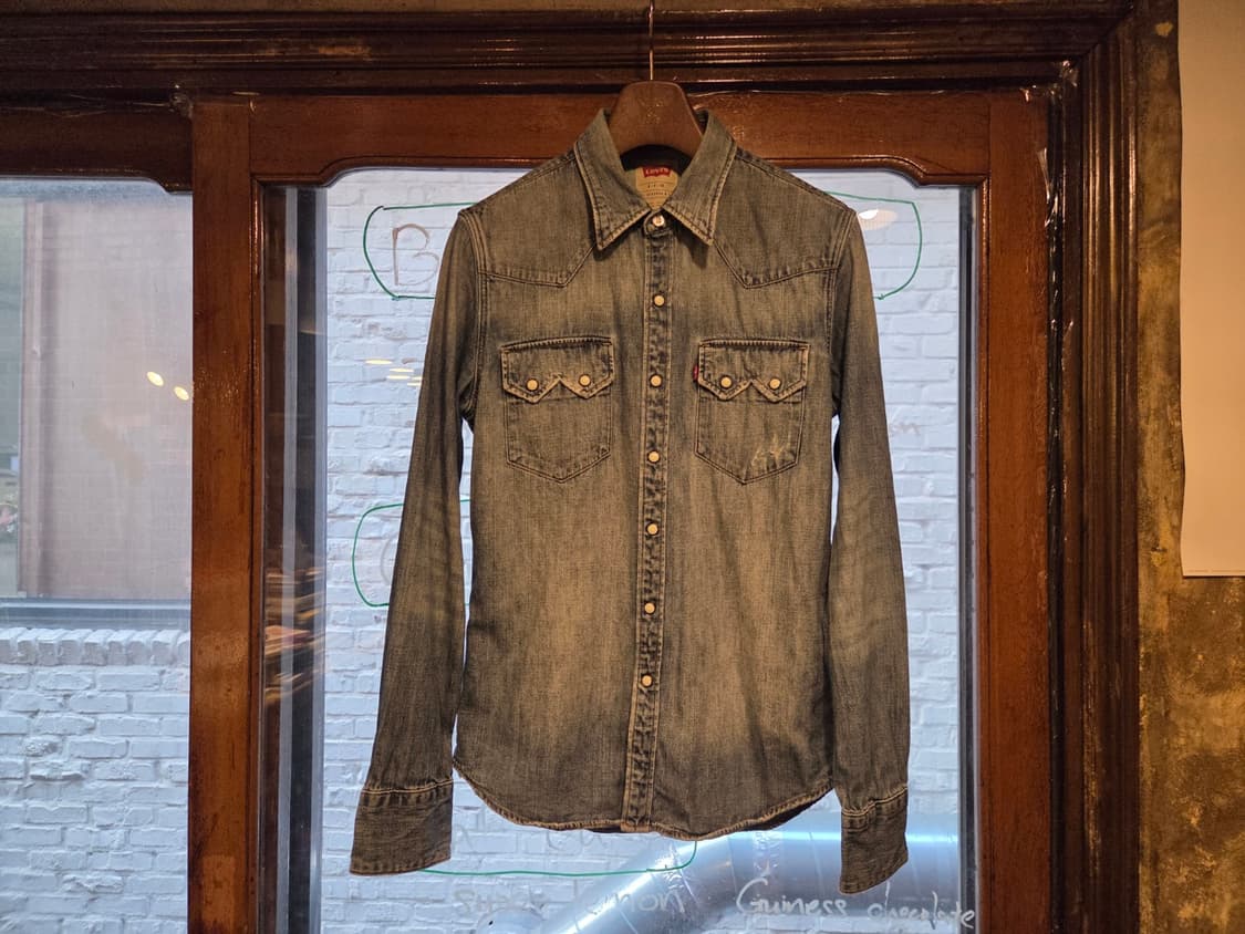 리바이스 디스트로이드 데님 셔츠 상품이미지9