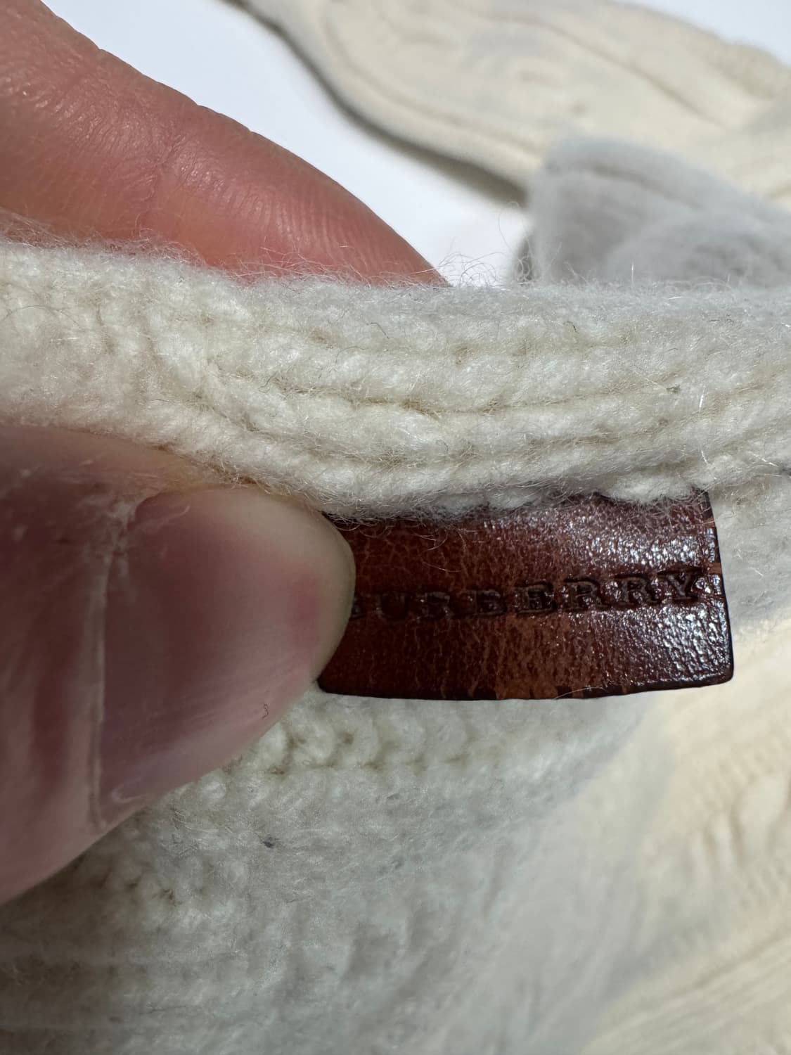 정품!! 버버리 키즈 고급순모 캐시미어 니트 110 상품이미지3