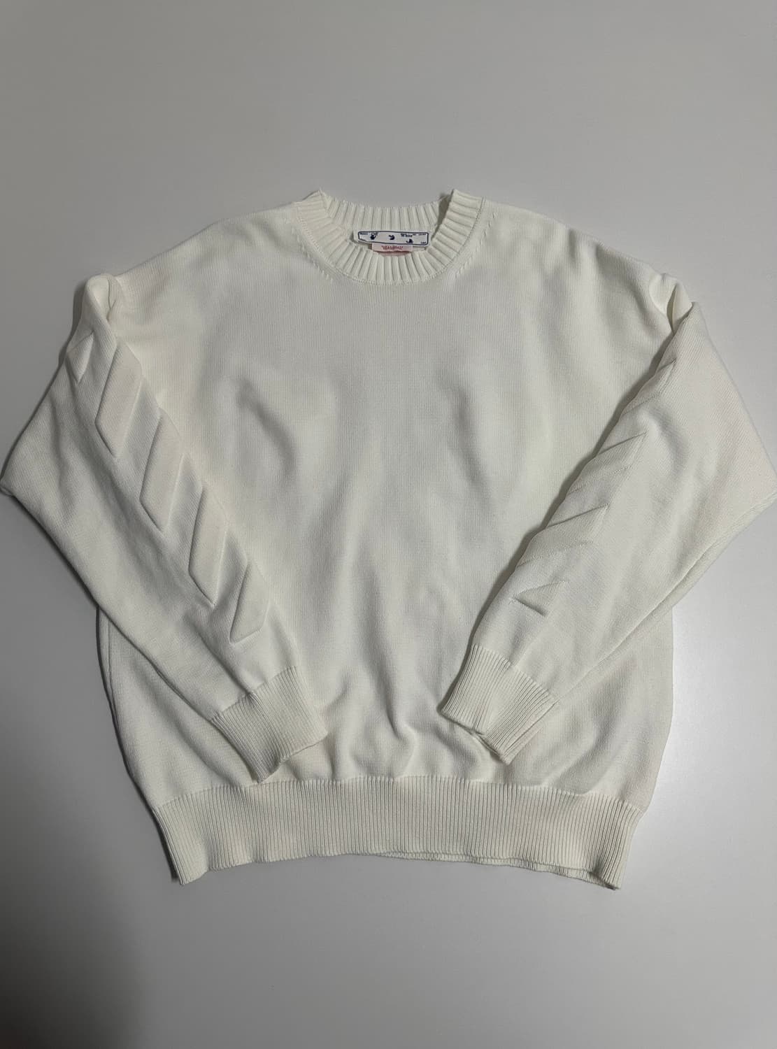 오프화이트 화이트 니트 스웨터 상품이미지2