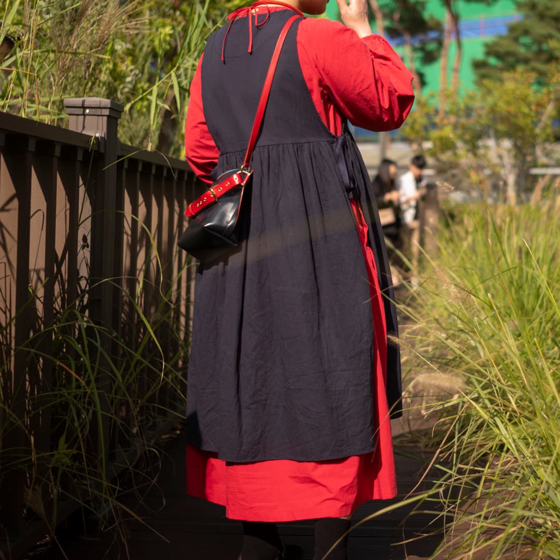 뮤제드 원피스 레드 & 네이비 타바드 레이어드 세트 상품이미지2