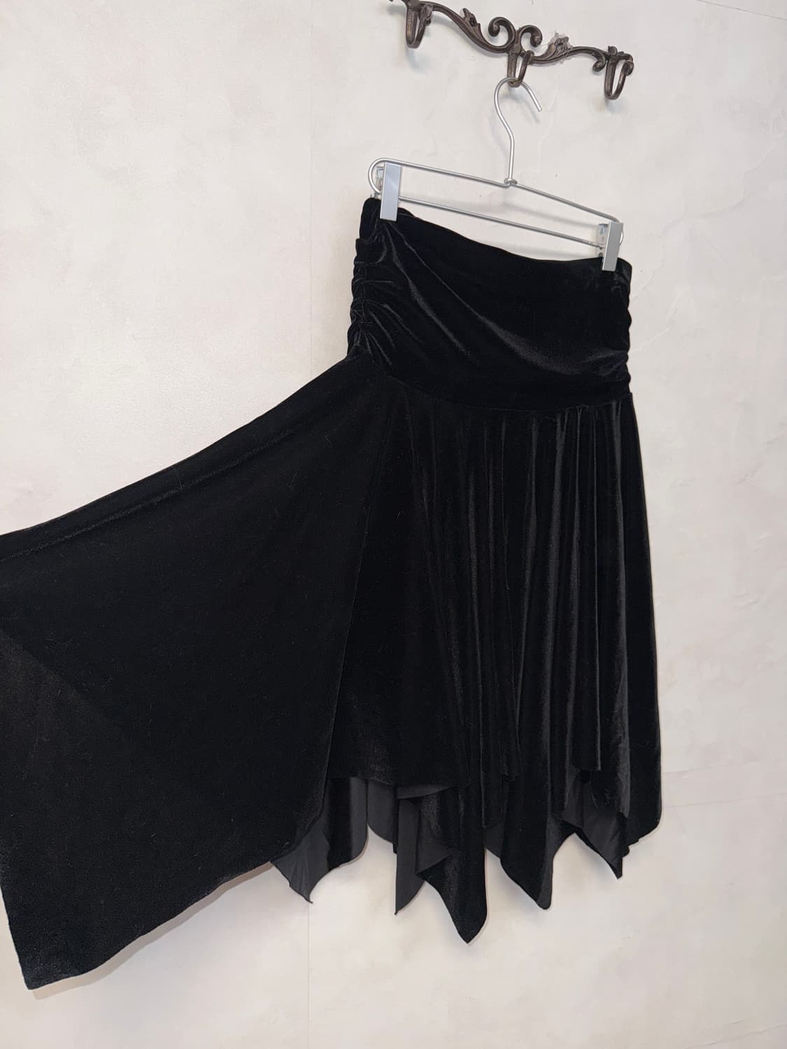 Black velvet shirring unbalanced skirt 상품이미지2