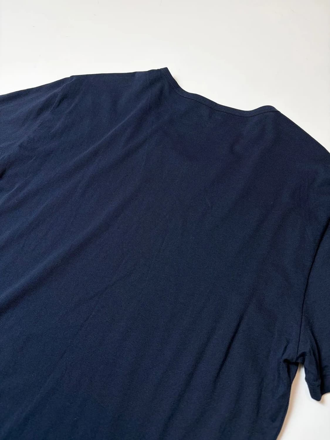 엠포리오 아르마니 스몰 로고 반팔 티셔츠 PN9249 상품이미지4