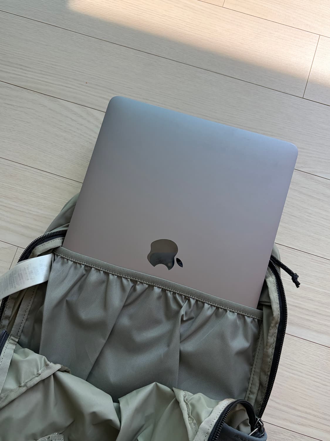 patagonia 파타고니아 트레비아 백팩 14L (리버락그린 컬러) 상품이미지5