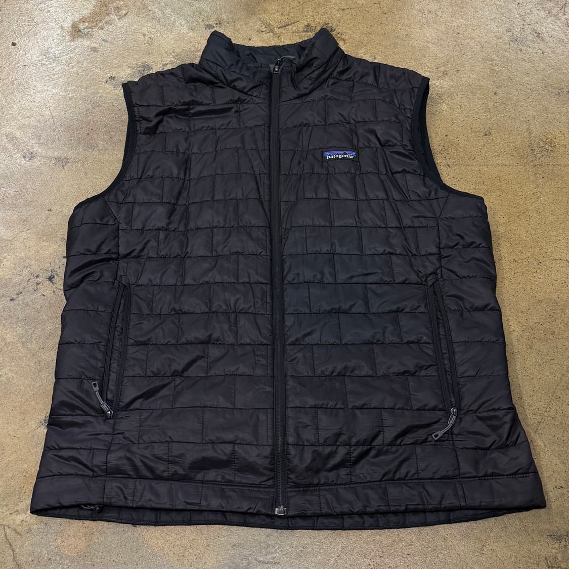 [정품/L] 파타고니아 블랙 경량 패딩 조끼 b10 상품이미지2