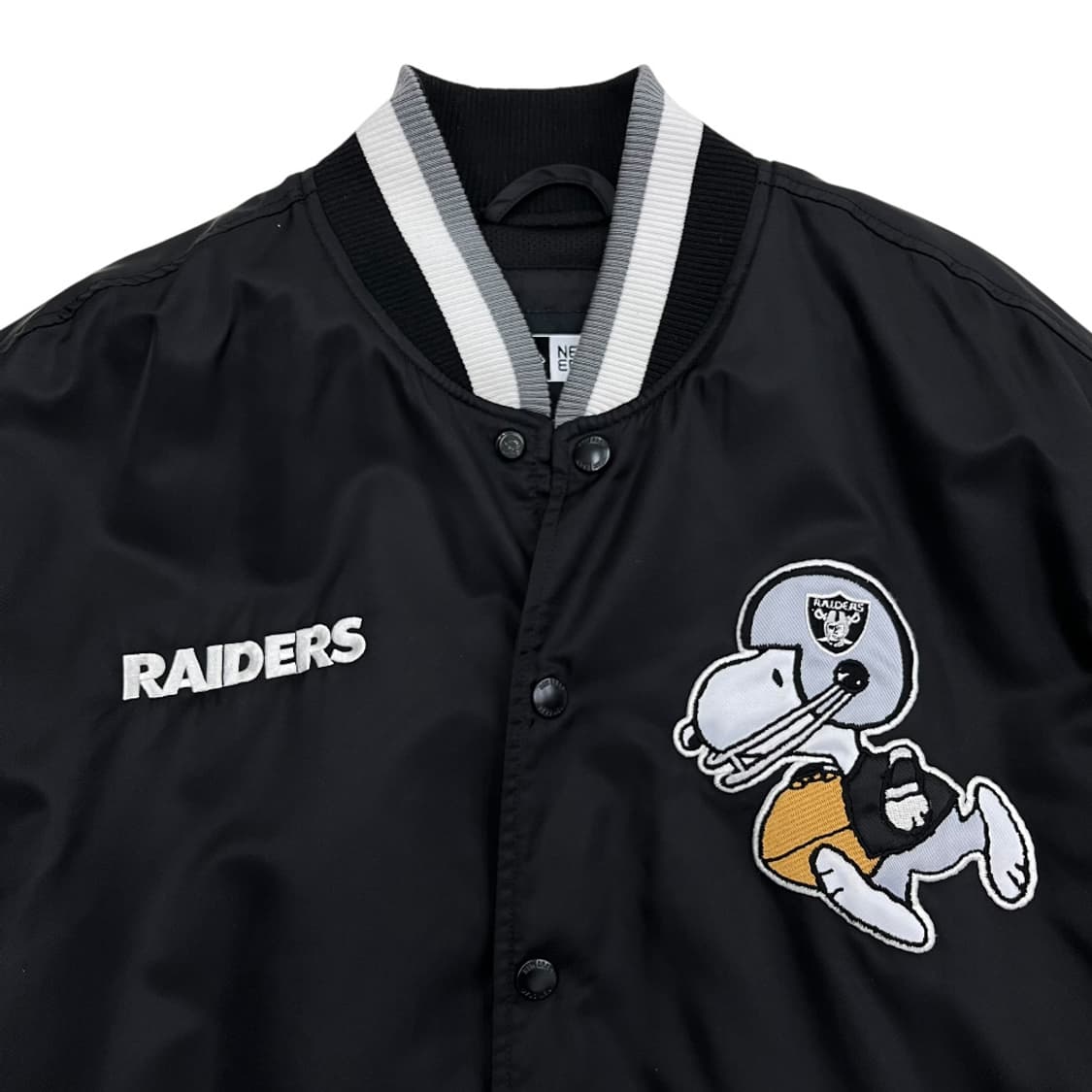 뉴에라 X NFL X 피너츠 스누피 패치 블랙 바시티 자켓 100 상품이미지5