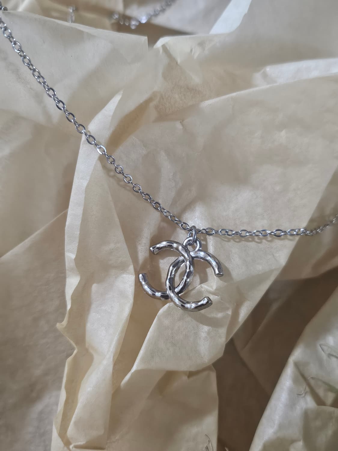 샤넬 정품 스컬 CC 남자 목걸이 남여공용 업사이클링 상품이미지3