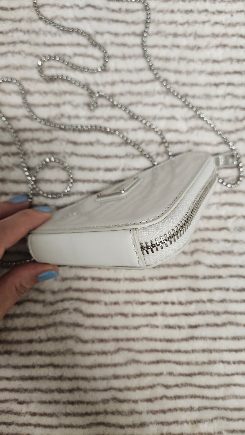 프라다 트라이앵글 미니체인백 상품이미지5