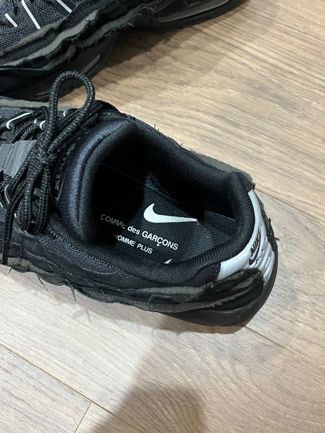 꼼데가르송 옴므 플러스 나이키 에어맥스 95 275 상품이미지3