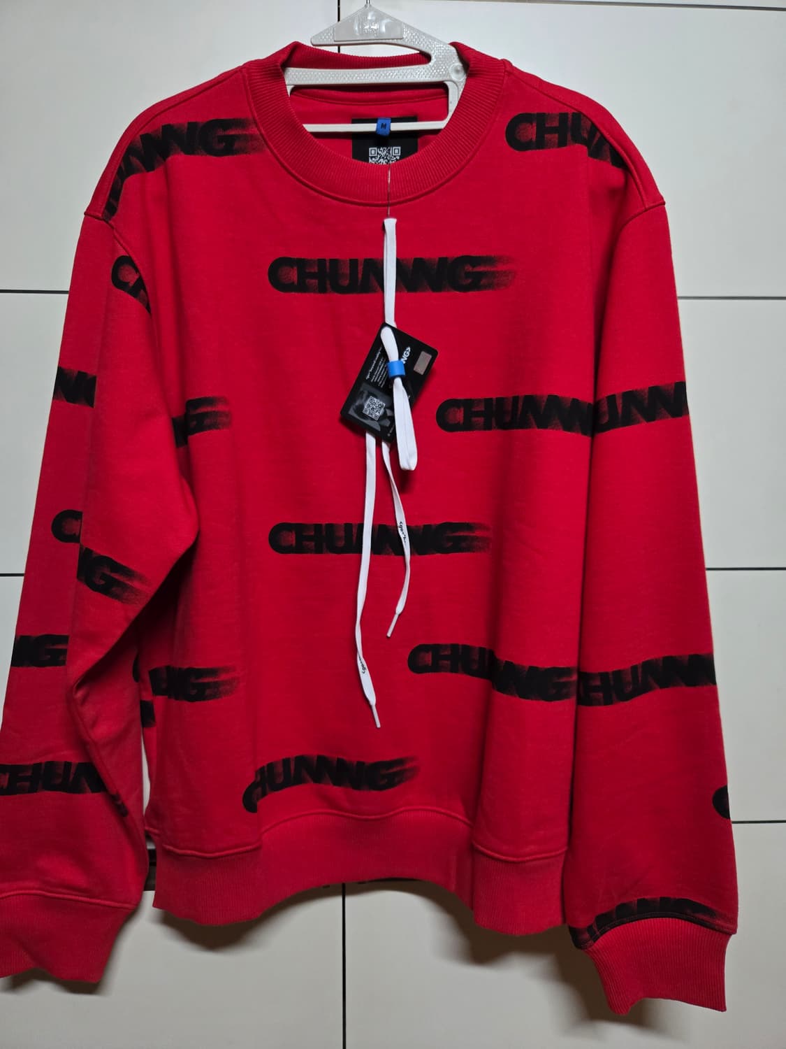 CHUNNNG 로고 그래픽 프린트 맨투맨(택달린새상품) 상품이미지2