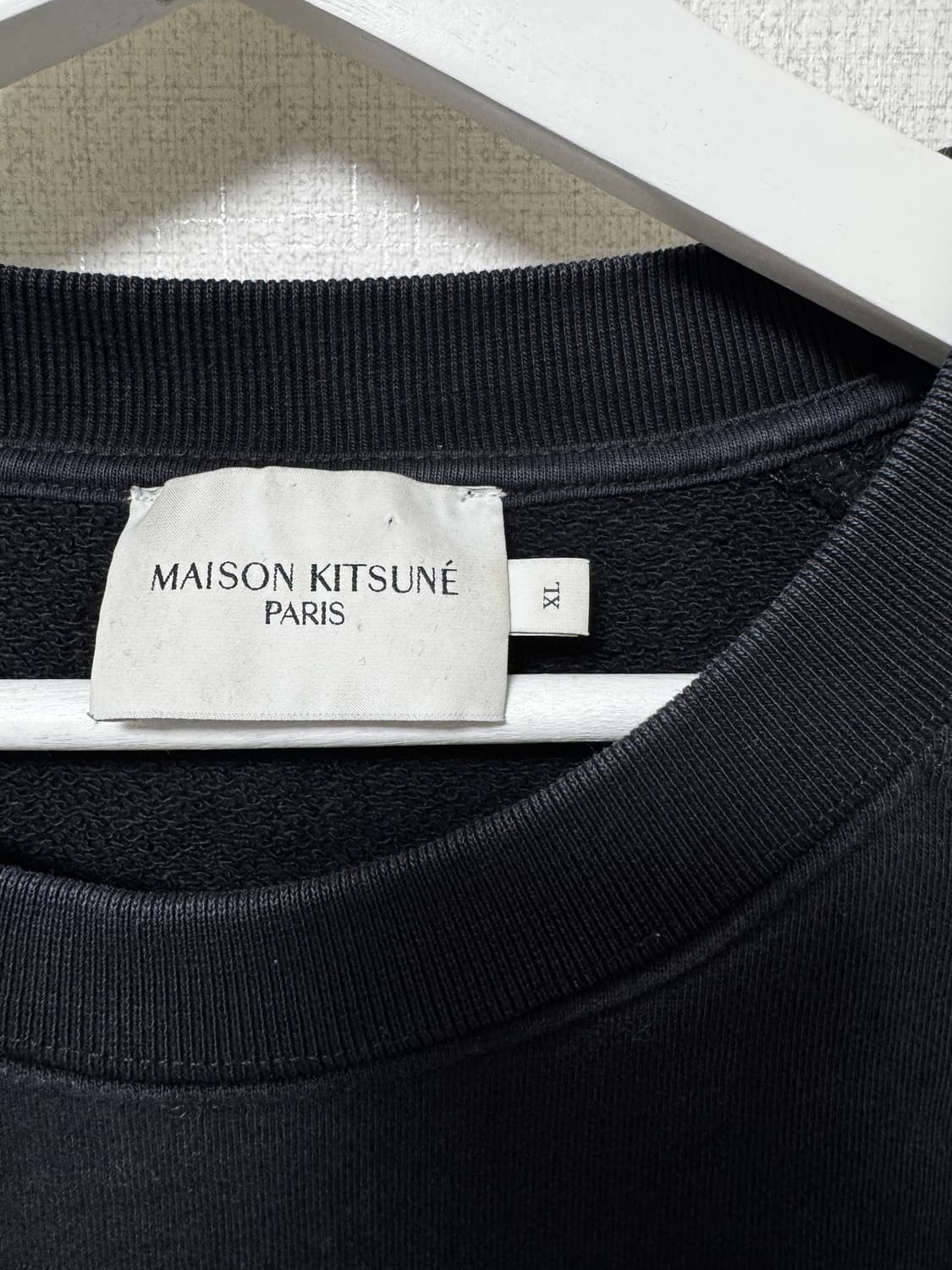 메종키츠네 블랙 맨투맨 폭스패치 상품이미지4