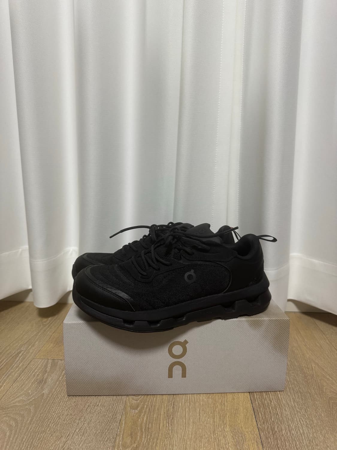 [275] 온러닝 클라우드존 문 블랙 젠데이야 콜라보 상품이미지4