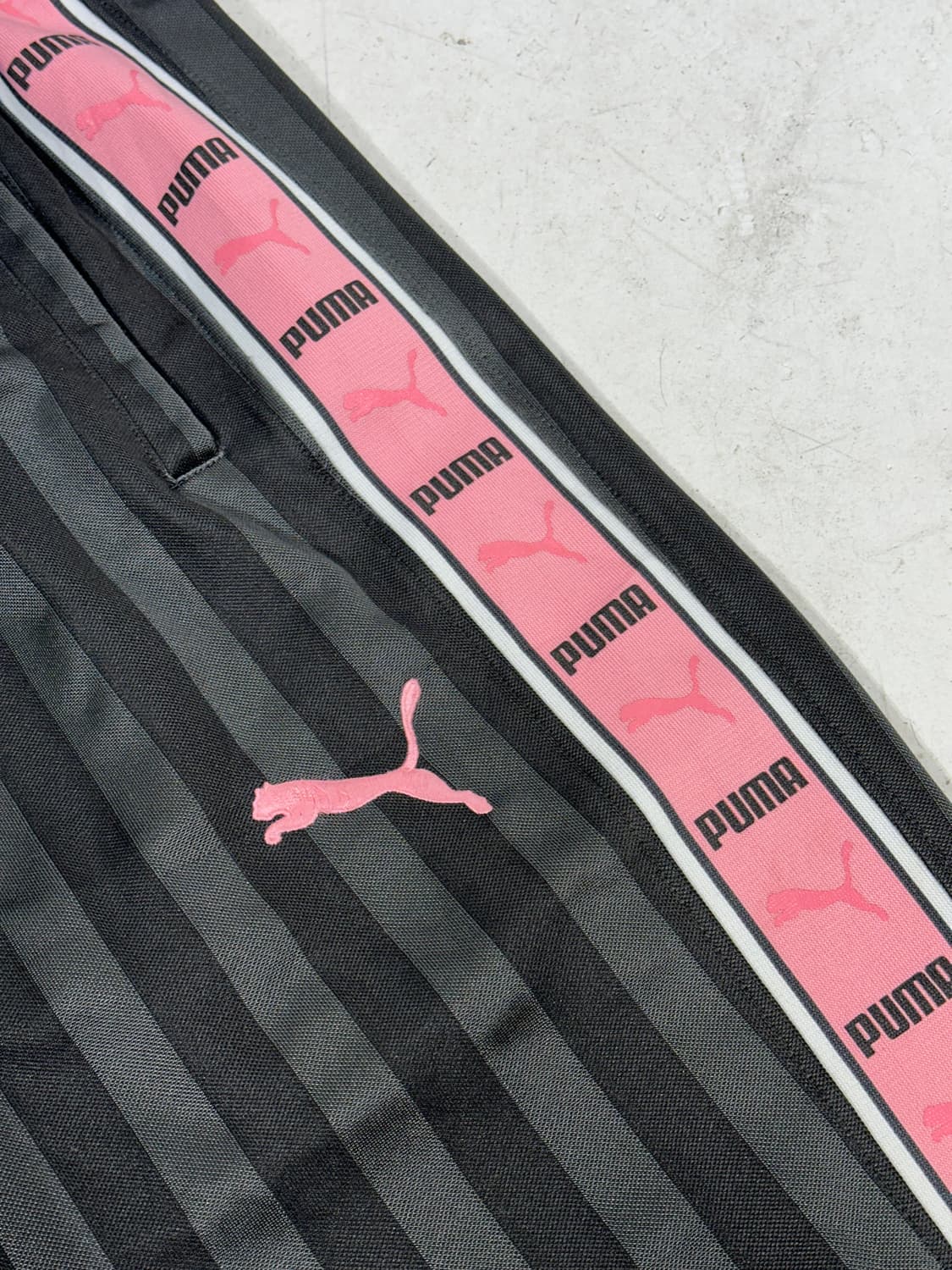 푸마 차콜 핑크 로고 사이드 라인 와이드 트레이닝 팬츠 S 상품이미지6