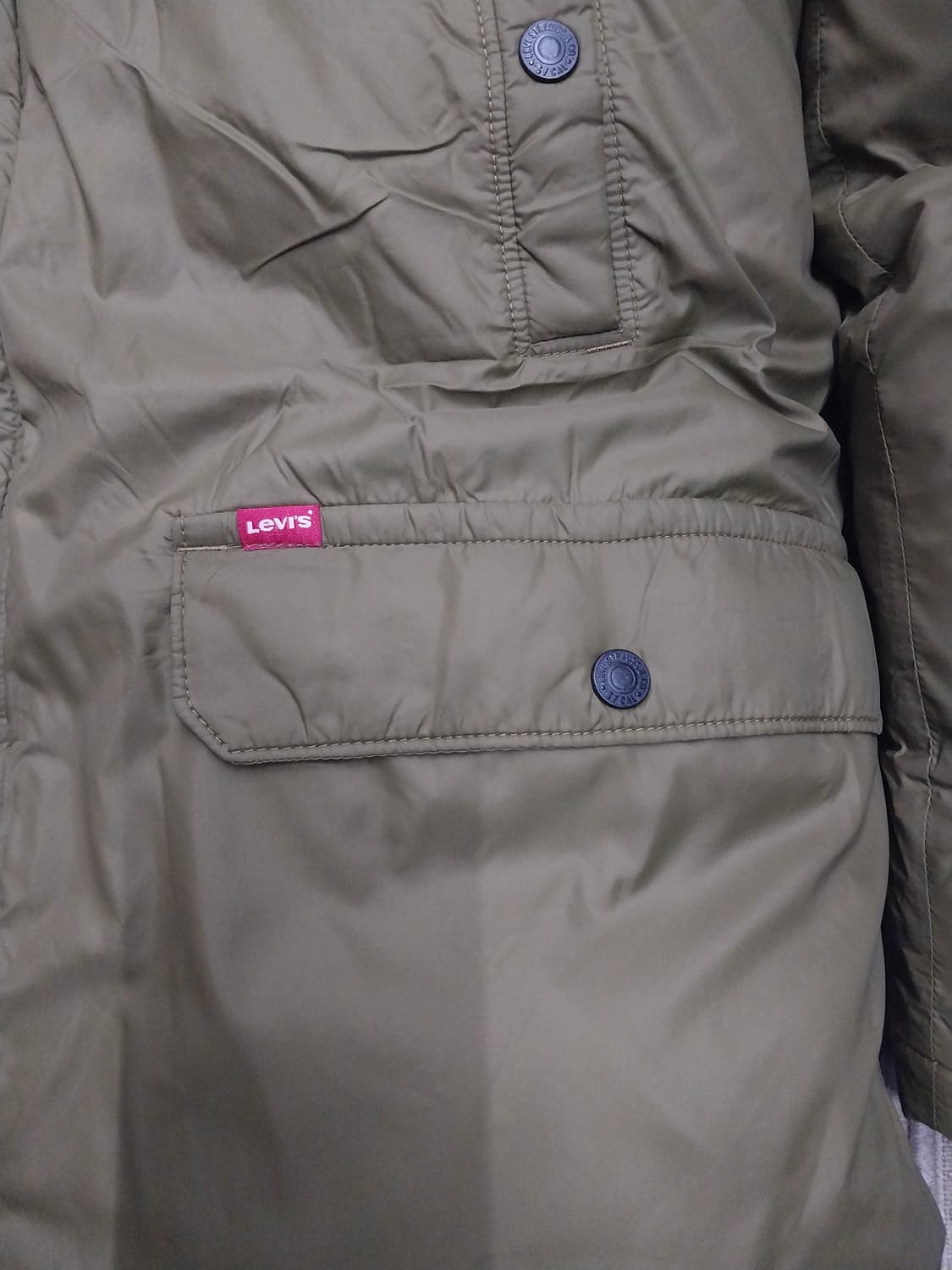 리바이스 카키색 후드 패딩 L 상품이미지3