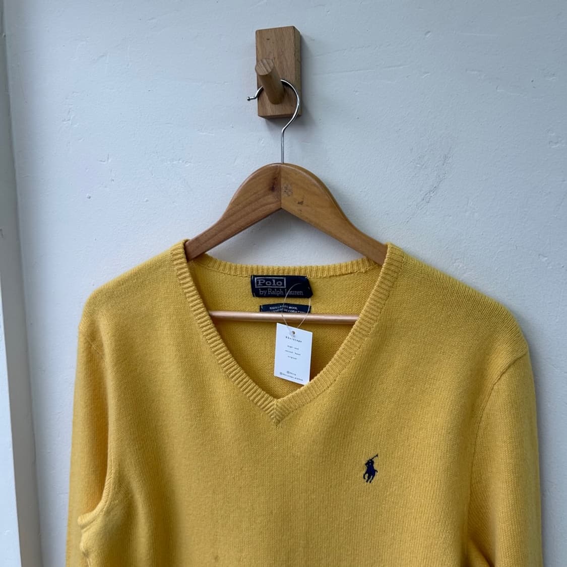 16174 - 폴로 랄프로렌 옐로우 브이넥 울 니트 (램스 울 100% 상품이미지1