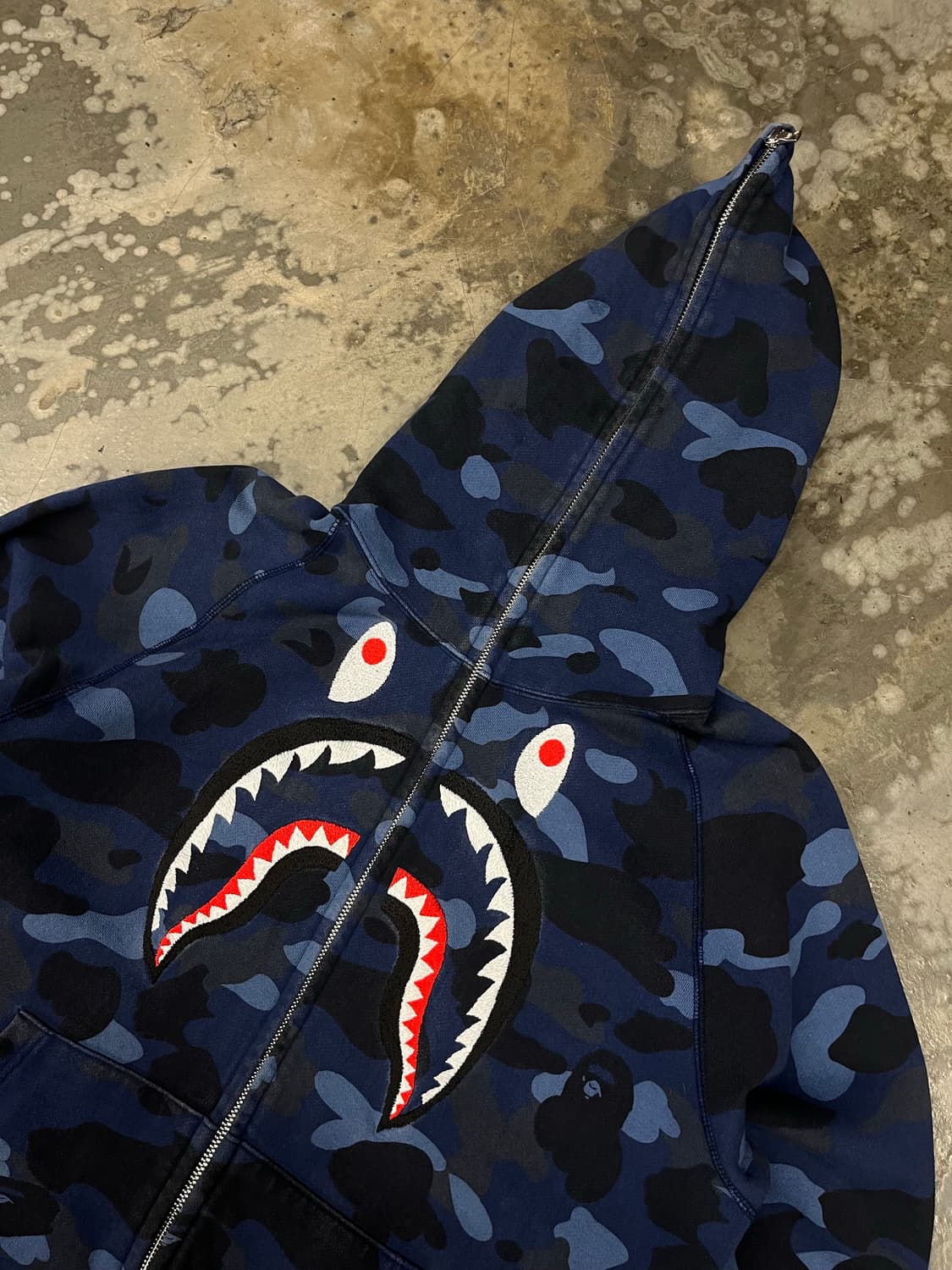 베이프 프론트 샤크자수 청계 L 상품이미지1