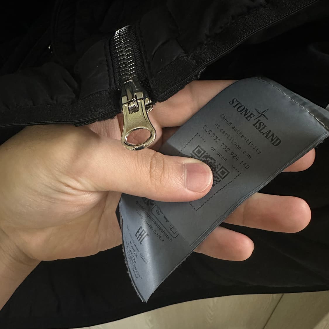 스톤아일랜드 24FW 심리스 후드 패딩  XL 상품이미지2