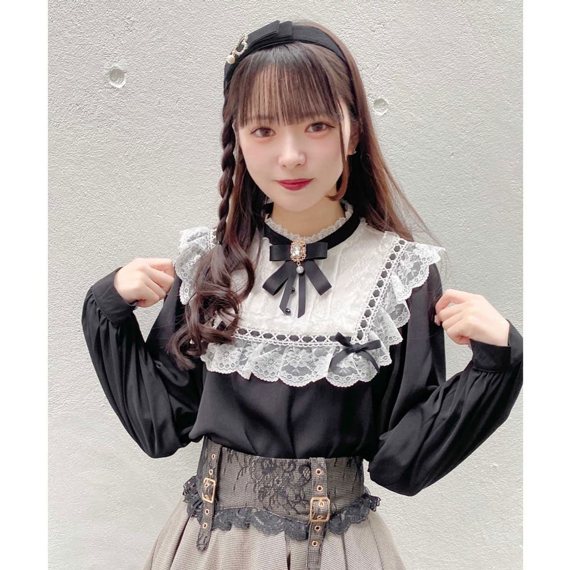 로지타 블라우스 지뢰계 상품이미지1