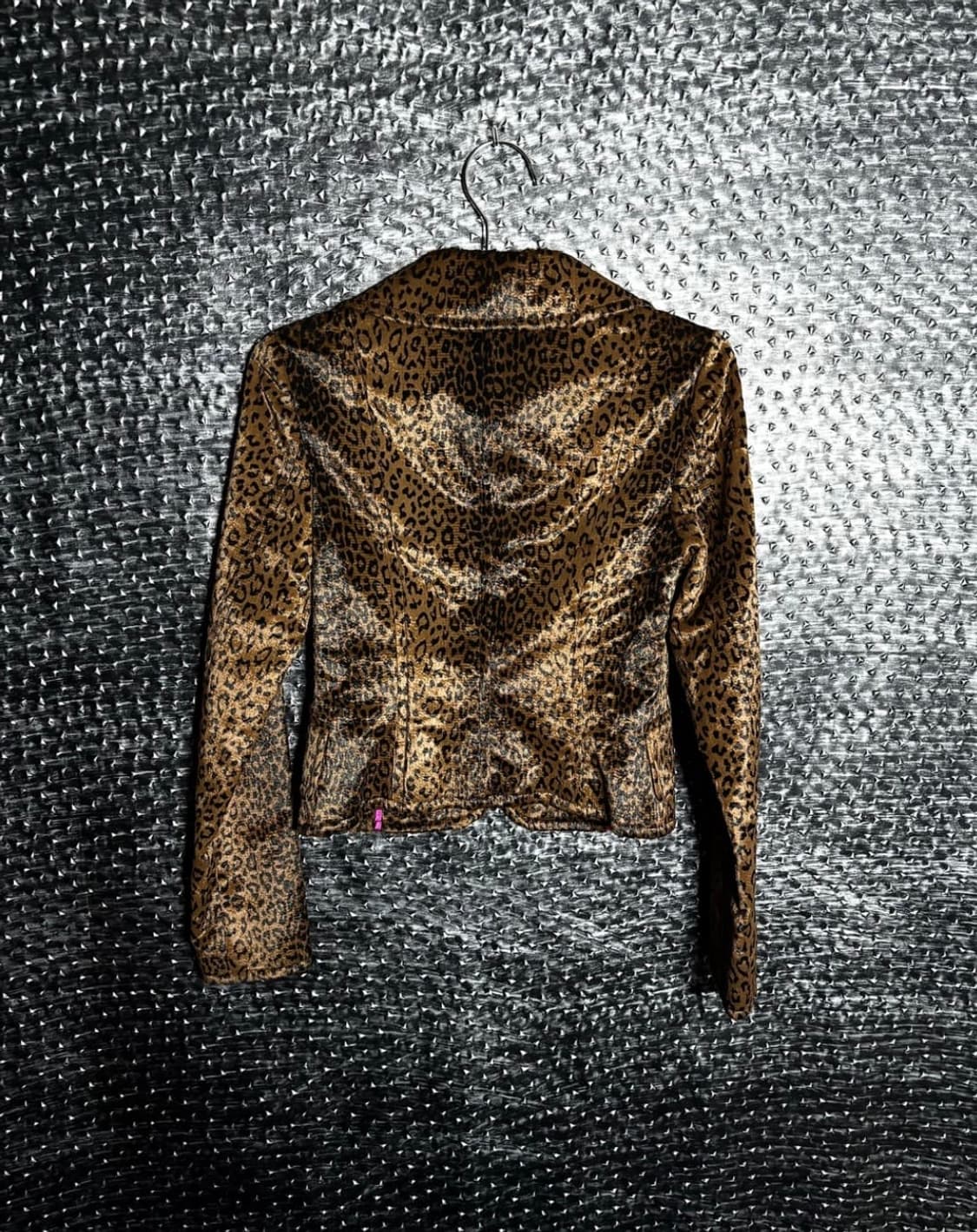 엠씨엠 레오파드 벨벳자켓 상품이미지2