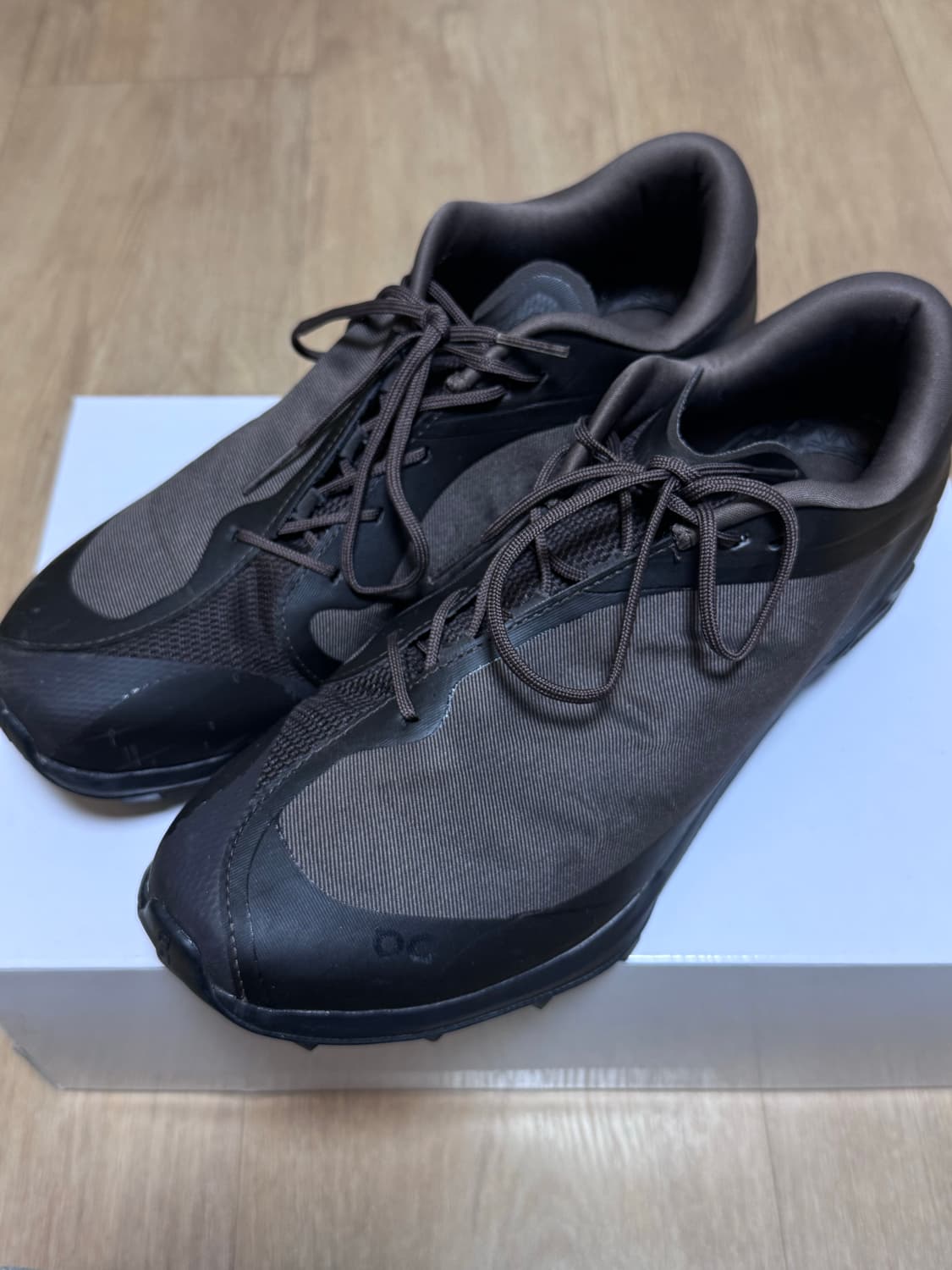 온 러닝 X 포스트아카이브팩션 클라우드벤쳐 275 카카오 상품이미지1