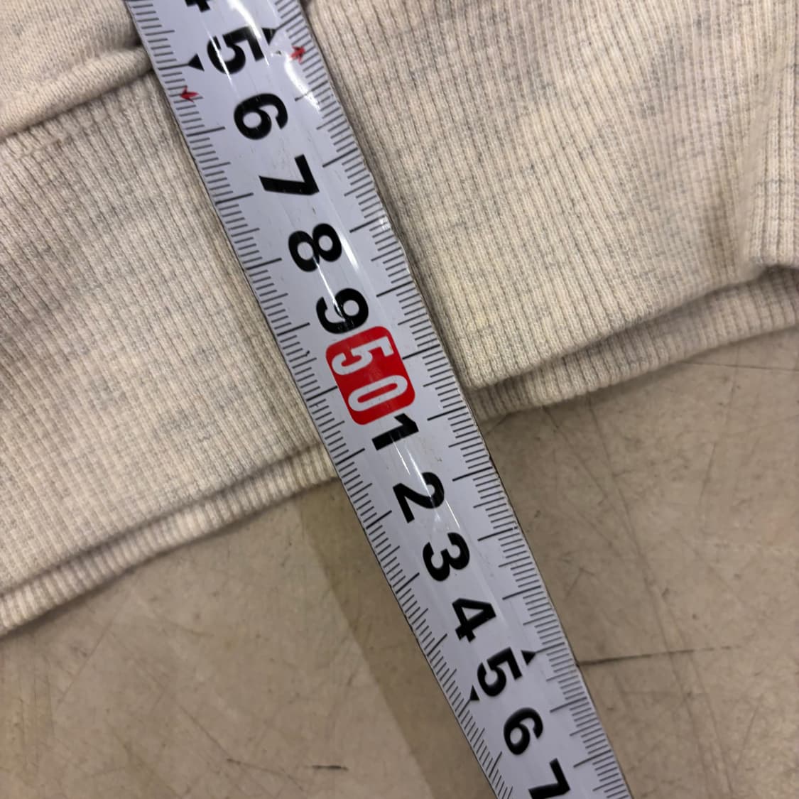 패블러스아카이브 빅로고 그레이 맨투맨 상품이미지4