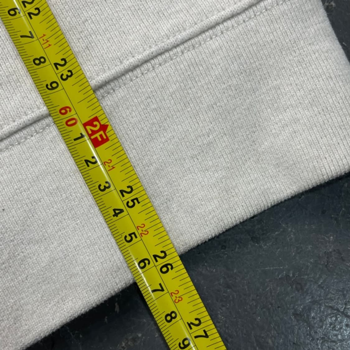 100 헤지스 반버튼 니트  상품이미지7