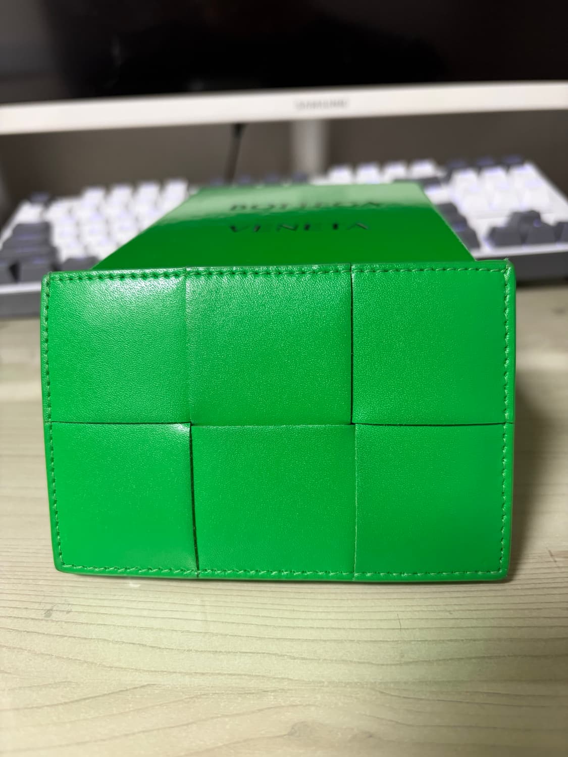 보테가 베네타 카드 케이스 카프스킨 패러킷 상품이미지1