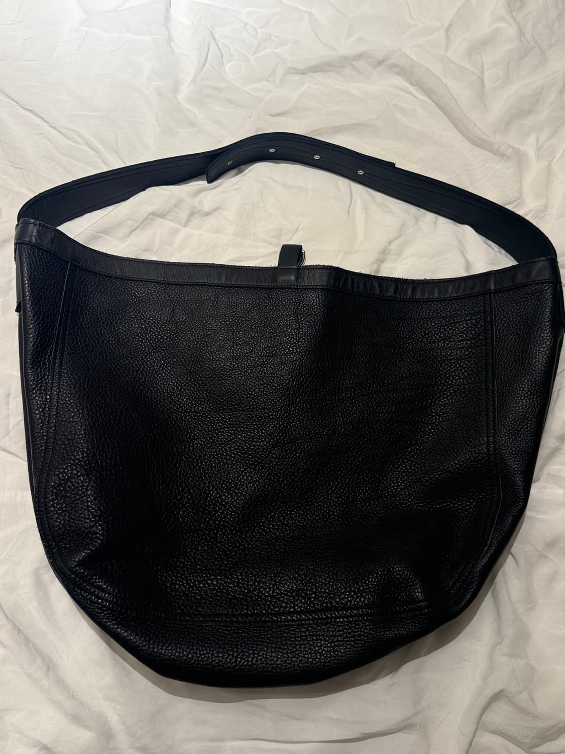 이얼즈어고 레더 뉴스페이퍼 보이백 상품이미지5