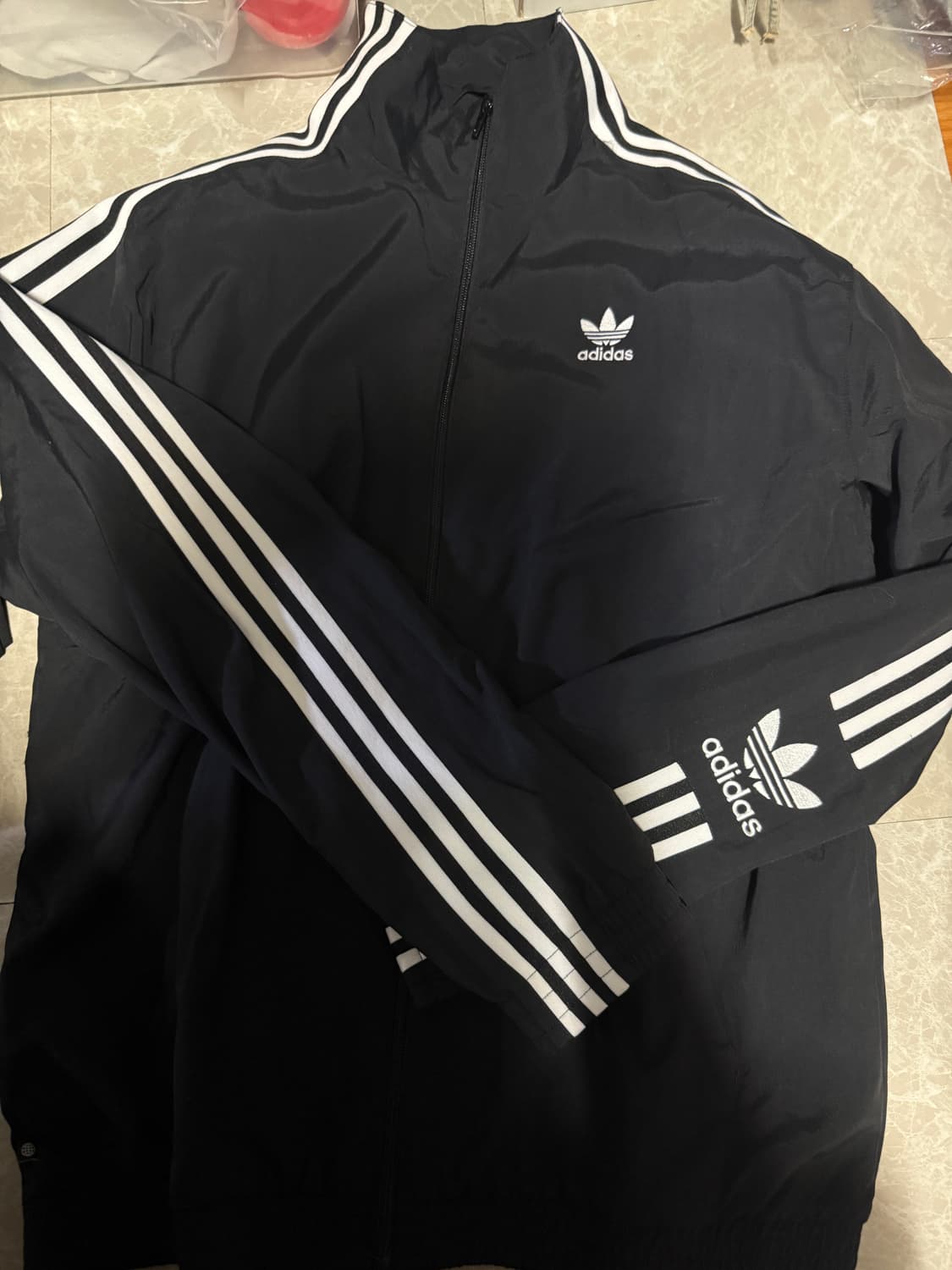 L사이즈 아디다스 락업 트레포일 트랙탑 블랙 상품이미지1