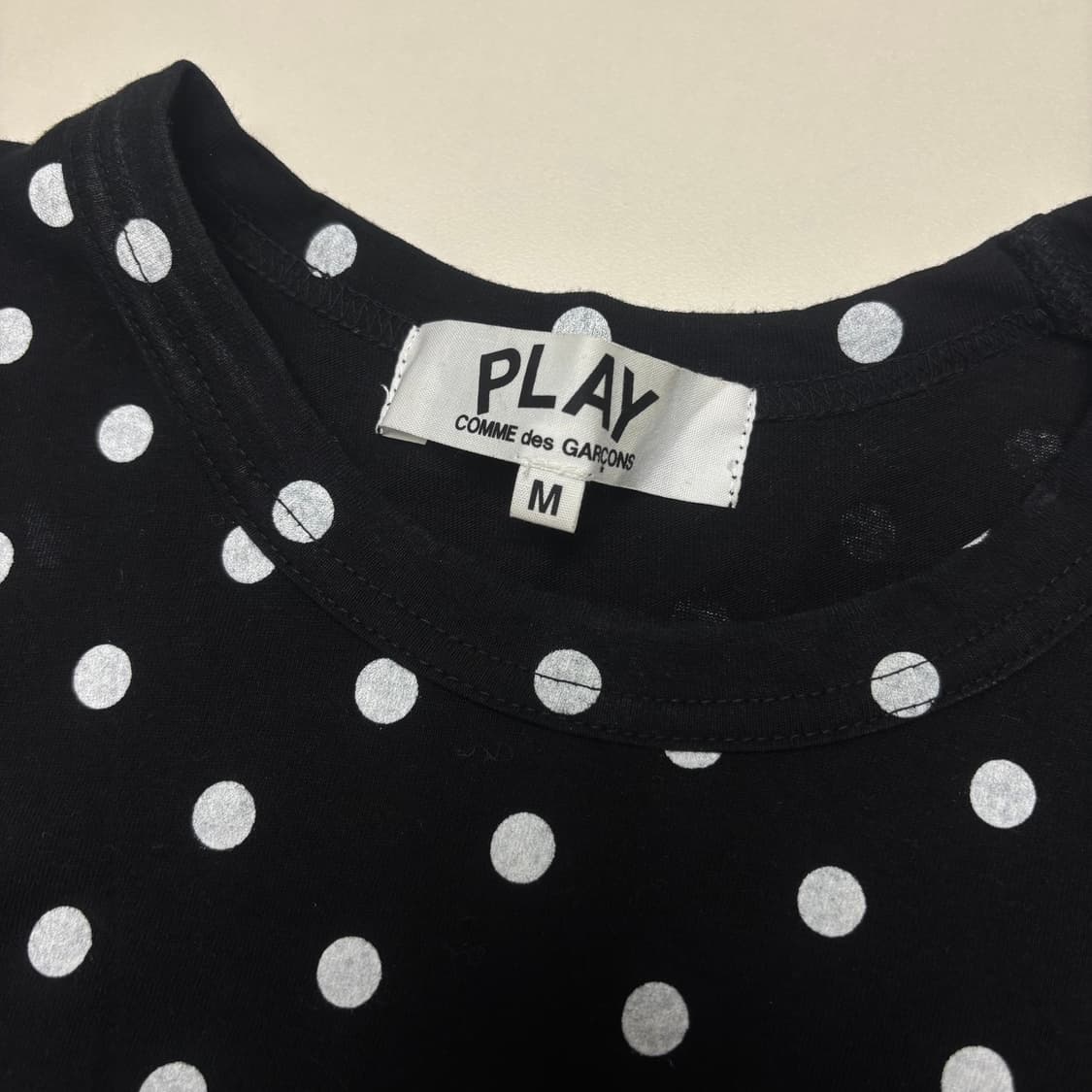 COMME DES GARÇONS PLAY 폴카 도트 티셔츠 상품이미지3