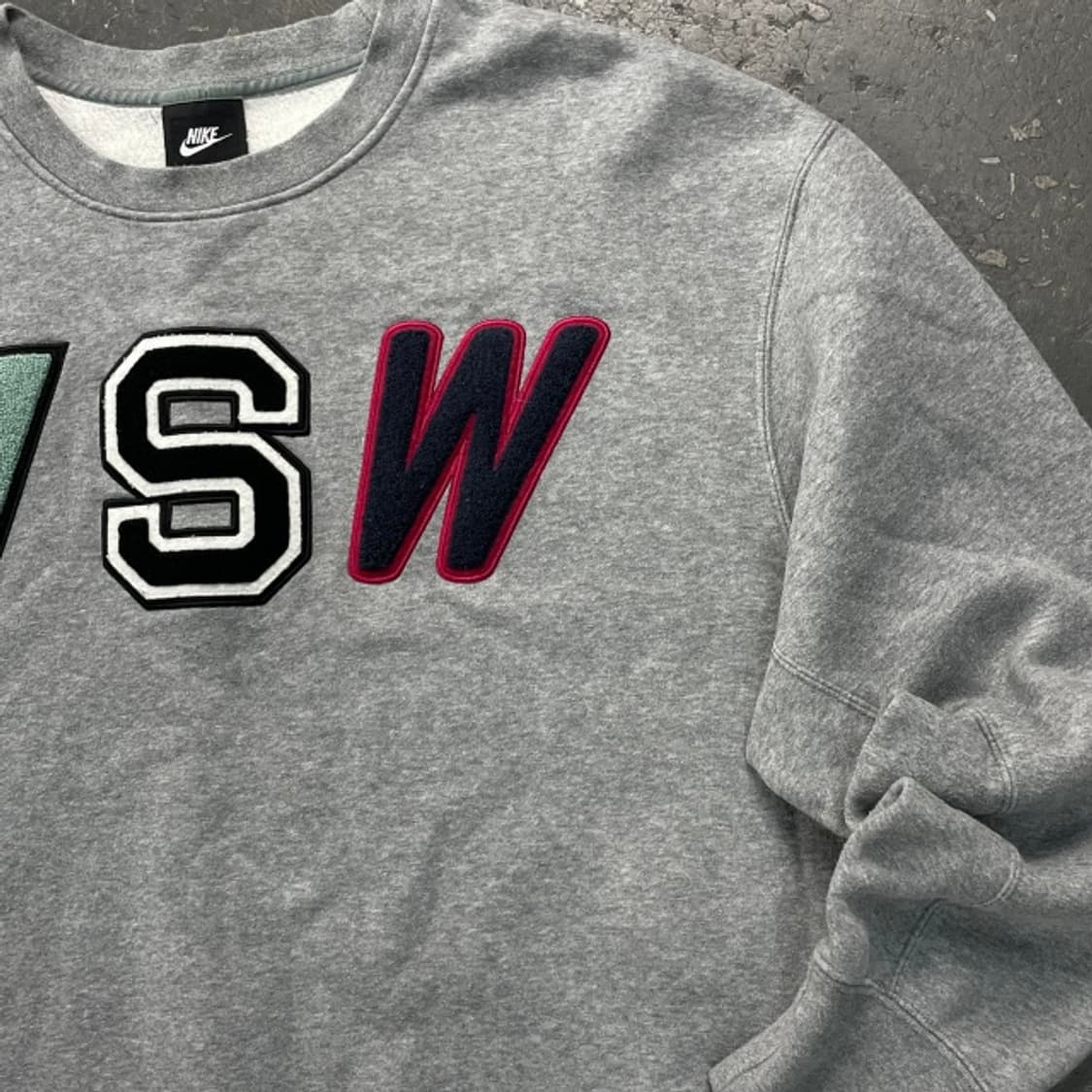 105 나이키 NSW 맨투맨  상품이미지2