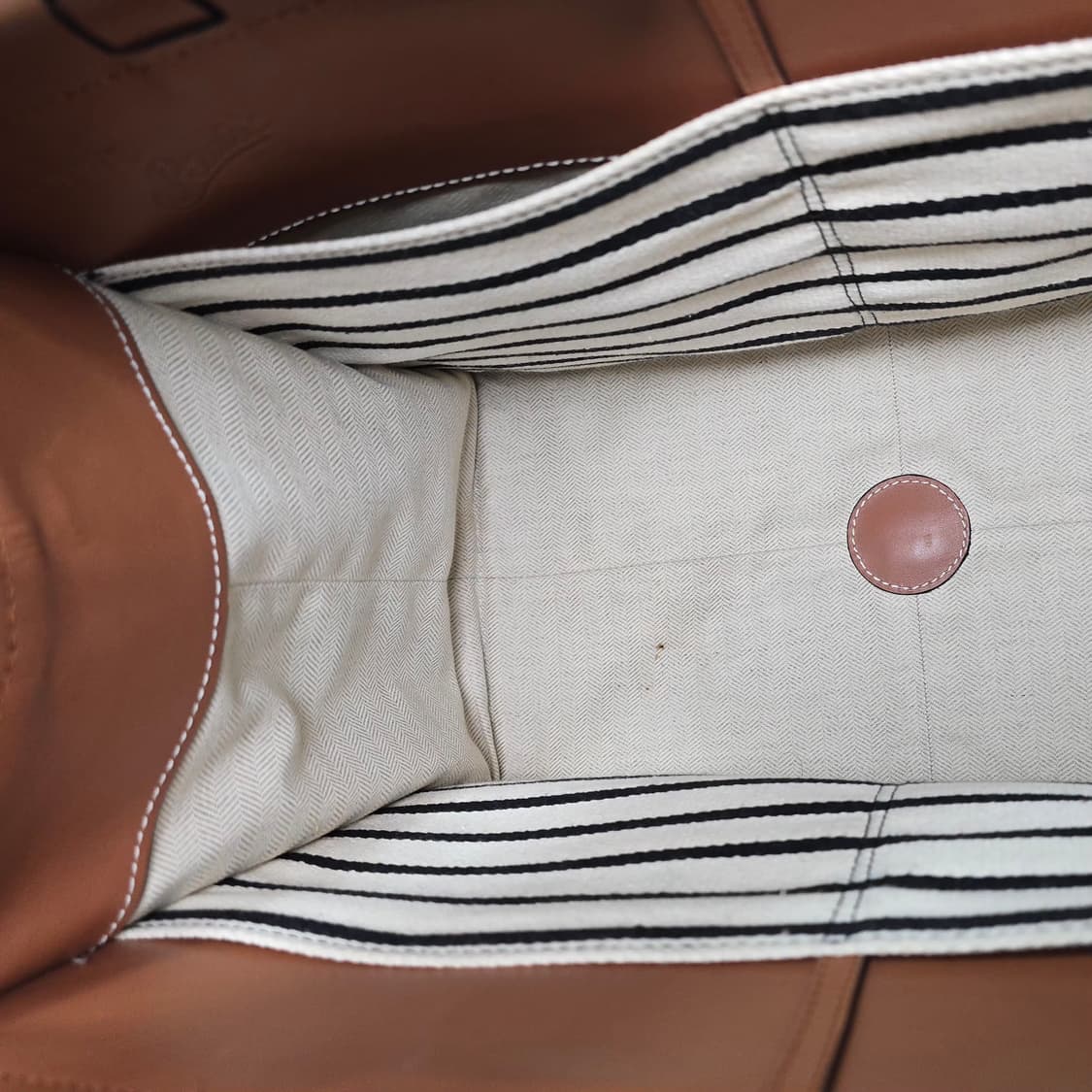 로에베 x 파울라 이비자 스트라이프 쿠션 토트백 상품이미지8