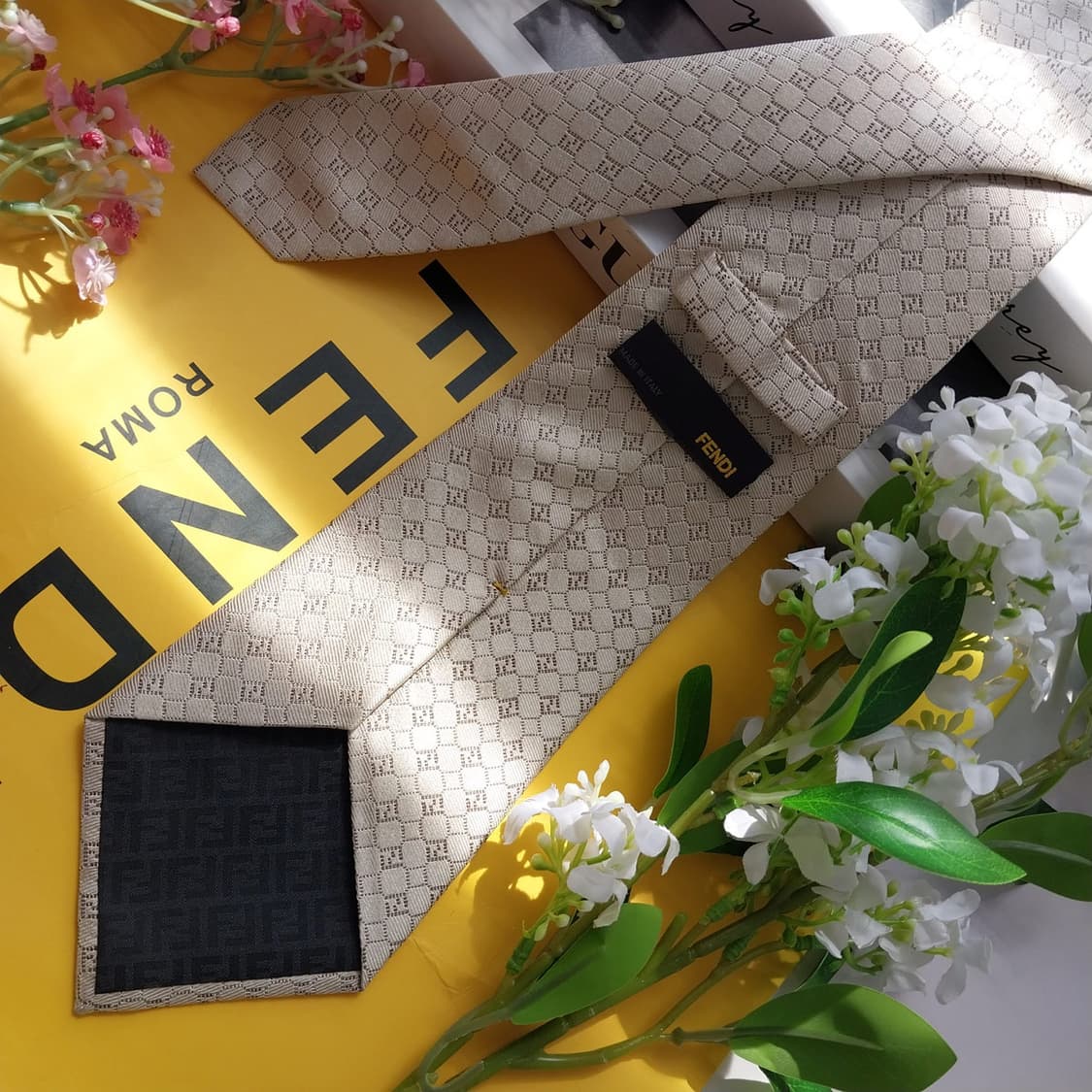 펜디 실크 아이보리 주카 패턴 넥타이 9.1cm A등급 K2347 상품이미지3