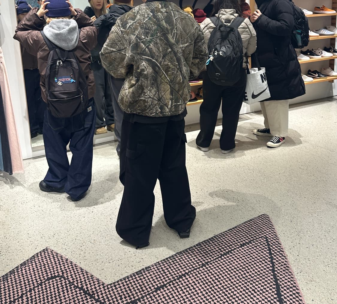 25fw 슈프림 퀄티드 리얼트리 봄버 새상품 L 상품이미지1