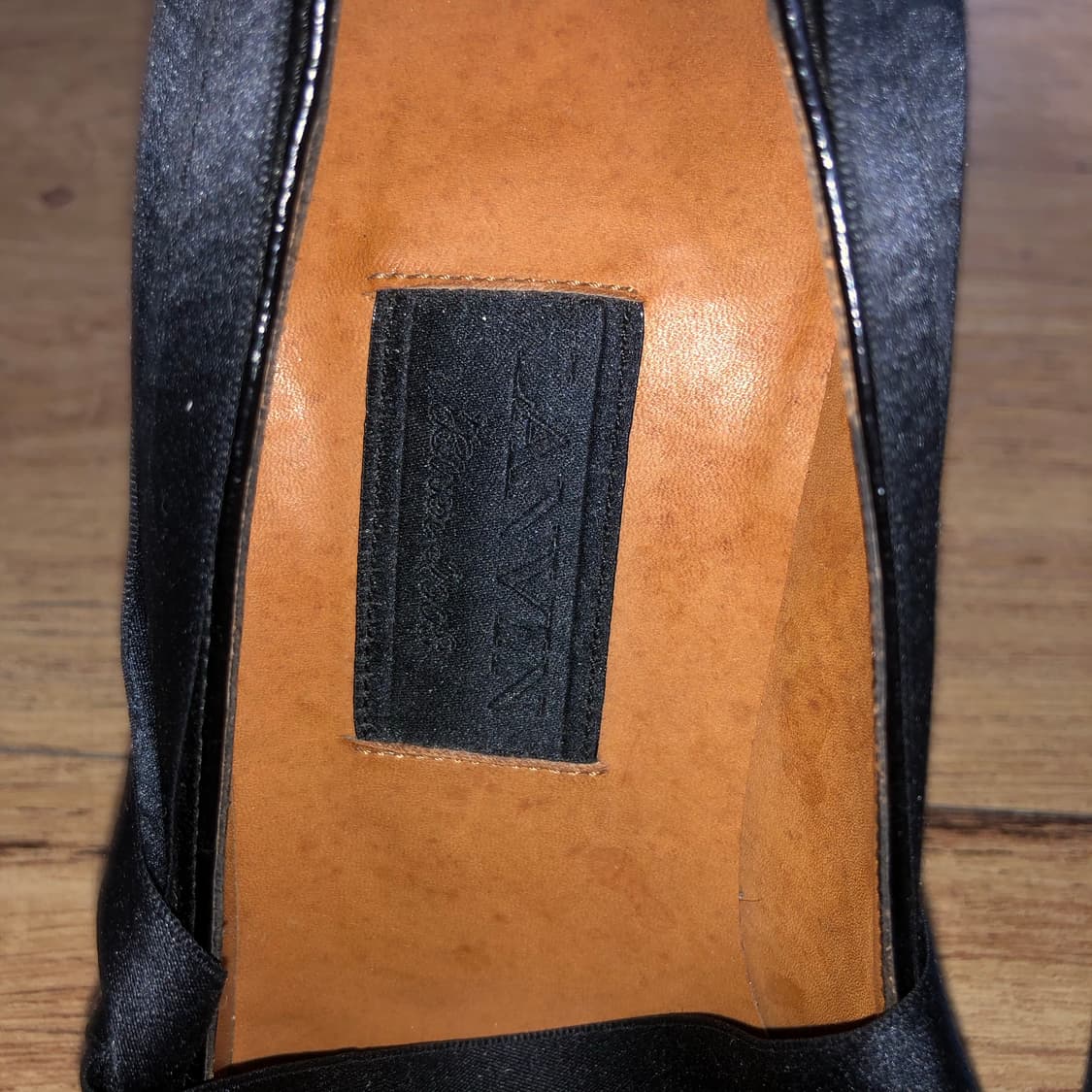 랑방 에나멜 블랙 힐 🗻  상품이미지4