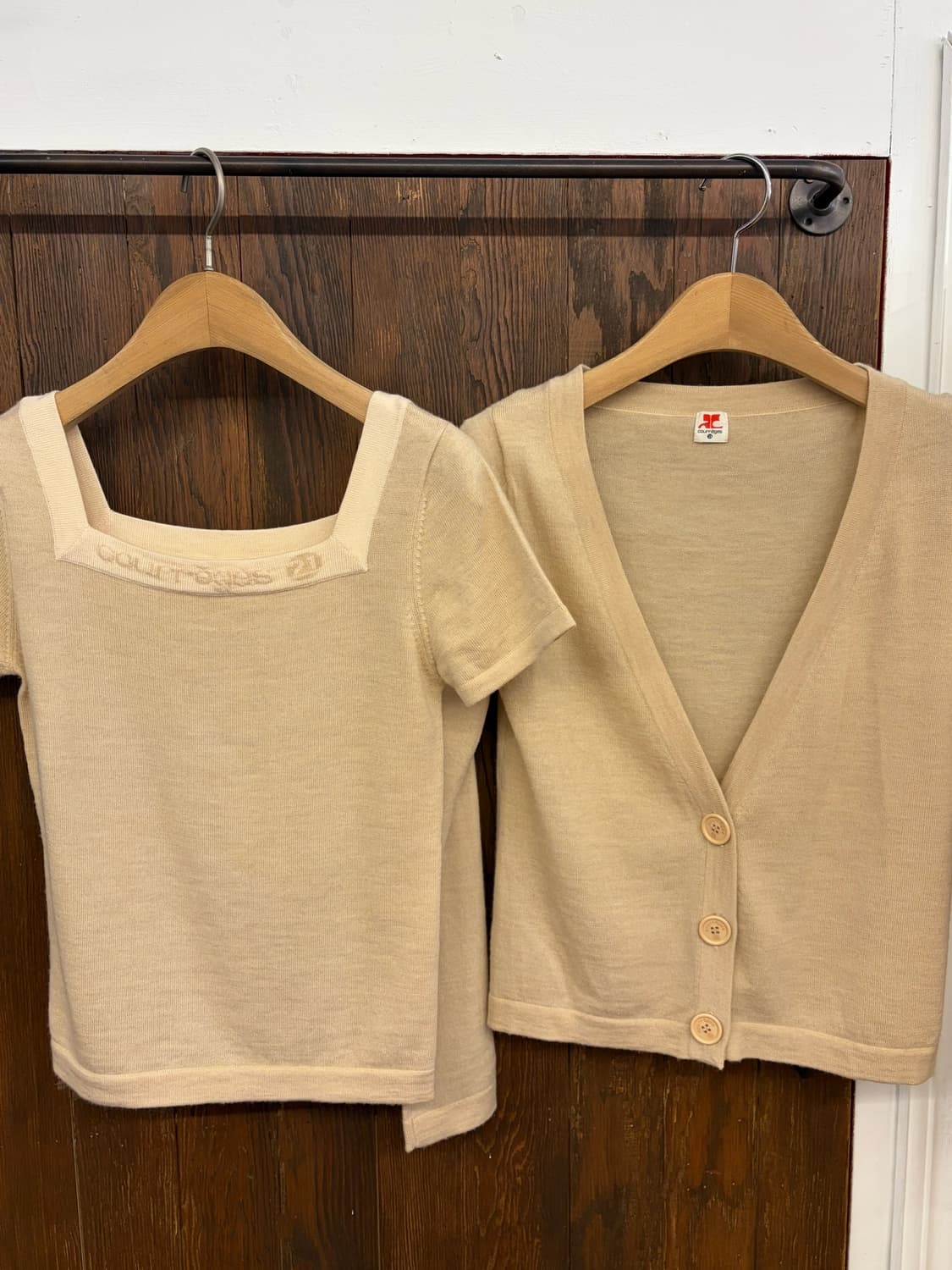 꾸레쥬 정품 베이지 니트&가디건 앙상블 상품이미지4