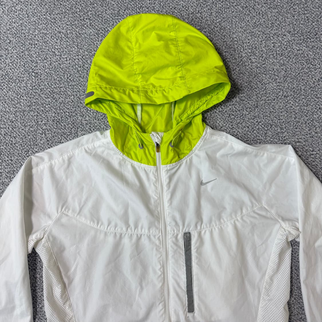 나이키 바람막이 여성용 S 상품이미지3