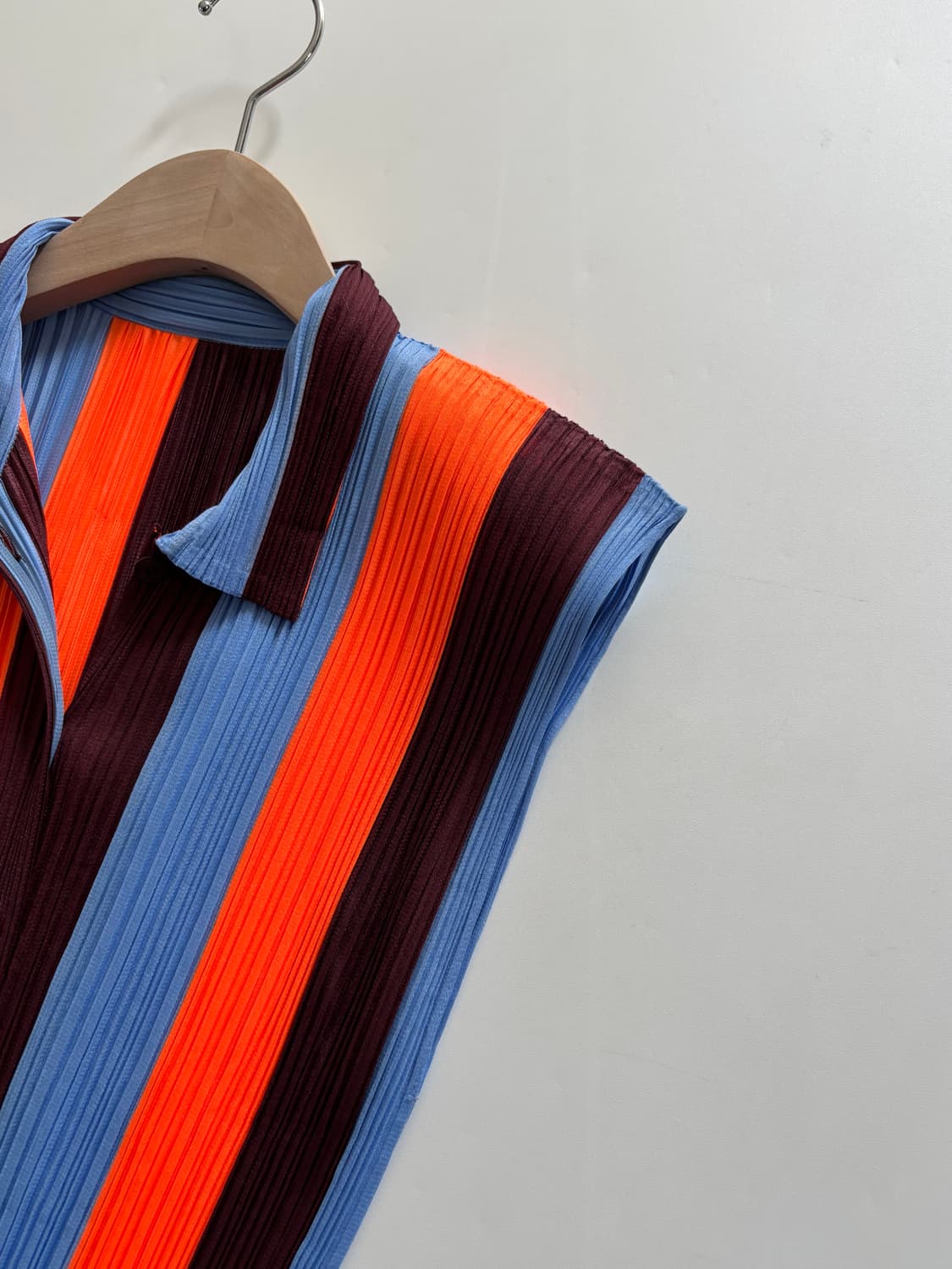 Pleats Please 플리츠플리즈 3색 스트라이프 패턴 슬리브리스 탑 상품이미지4