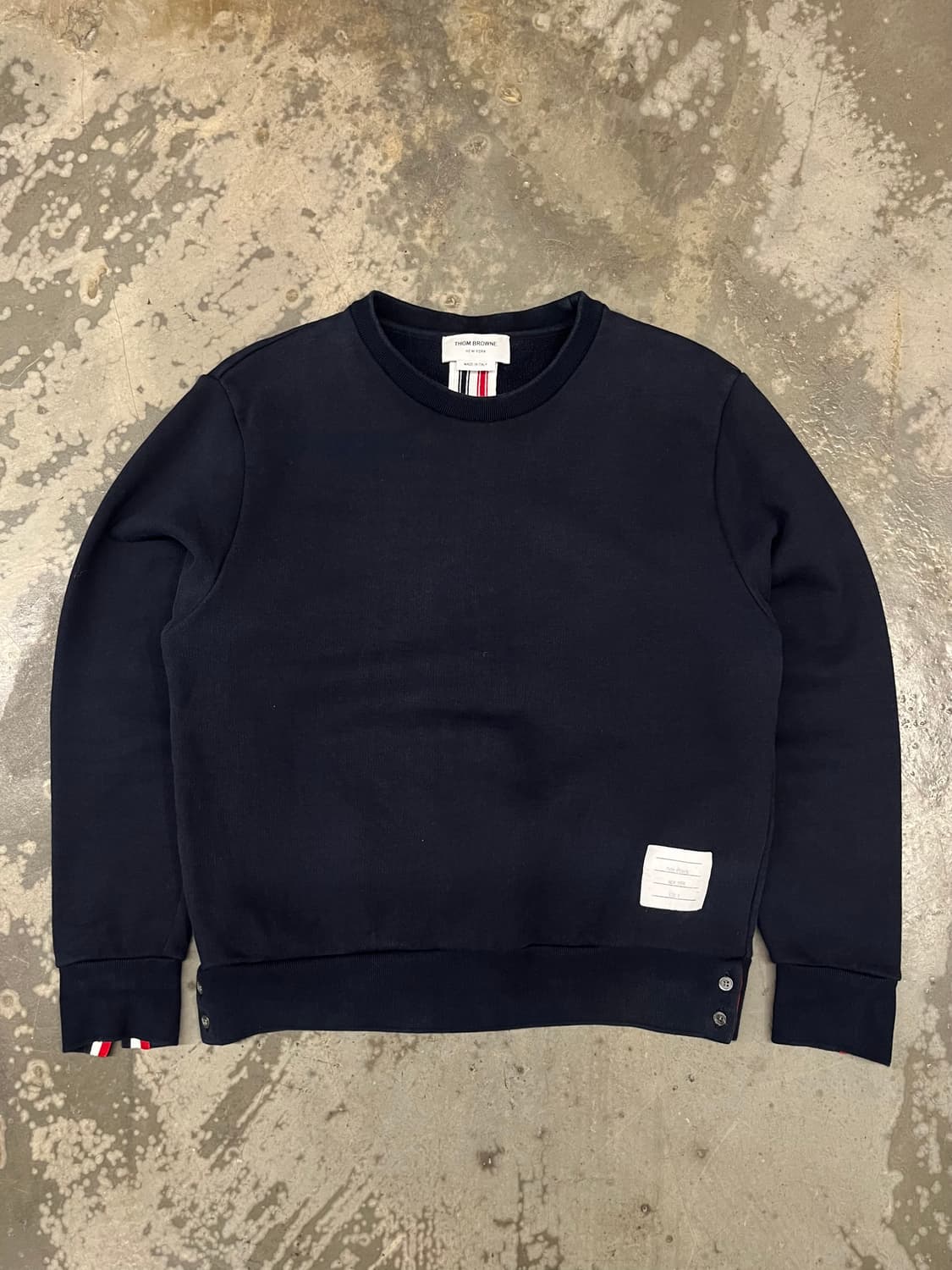 톰브라운 백삼선 맨투맨 네이비 2사이즈 상품이미지1