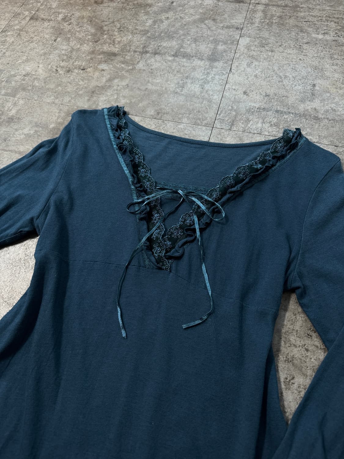 레이스 레이어드 타이 리본 자수 탑 상품이미지2