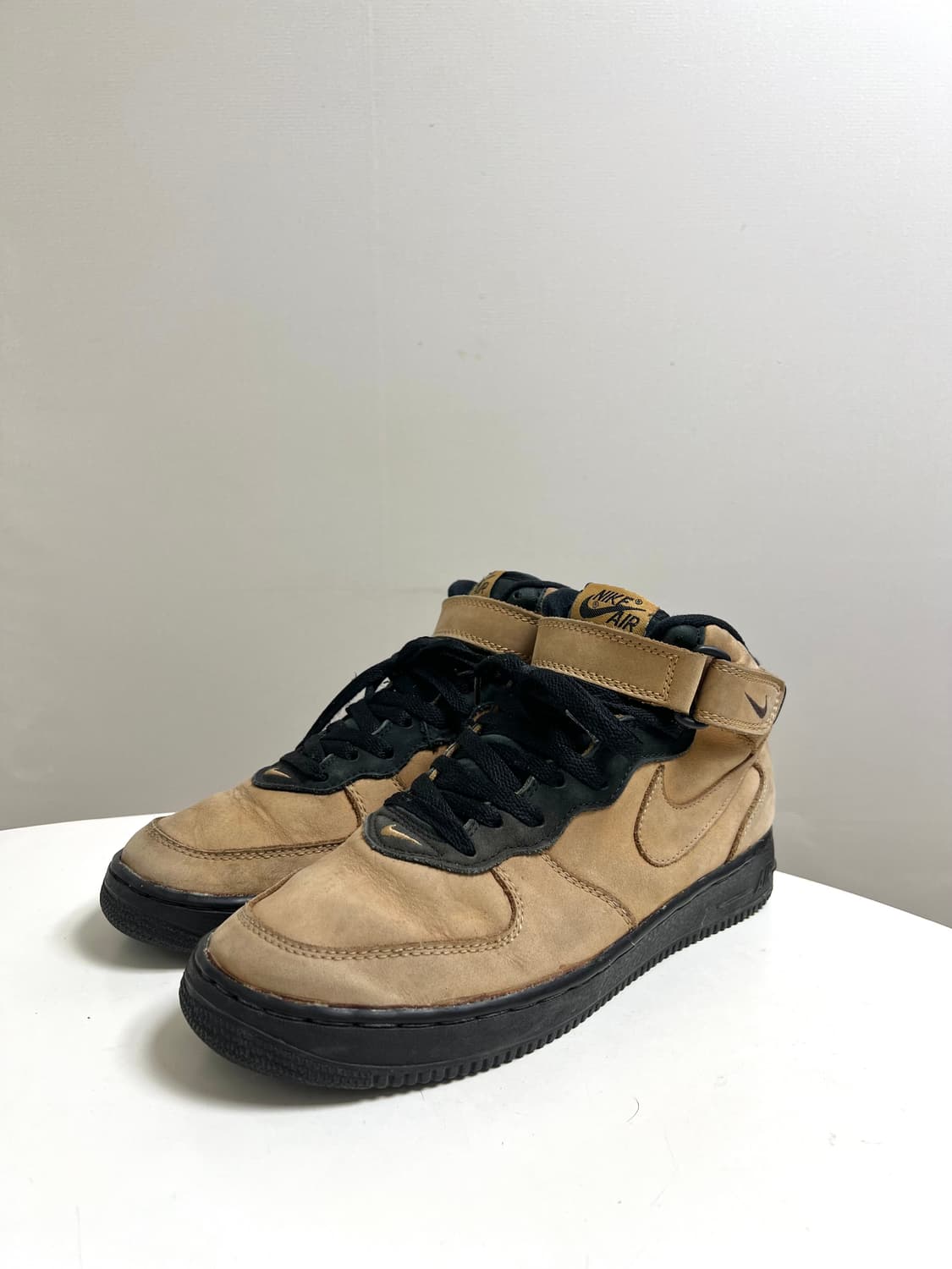 [285] 나이키 에어 포스원 미드 된검창 상품이미지1