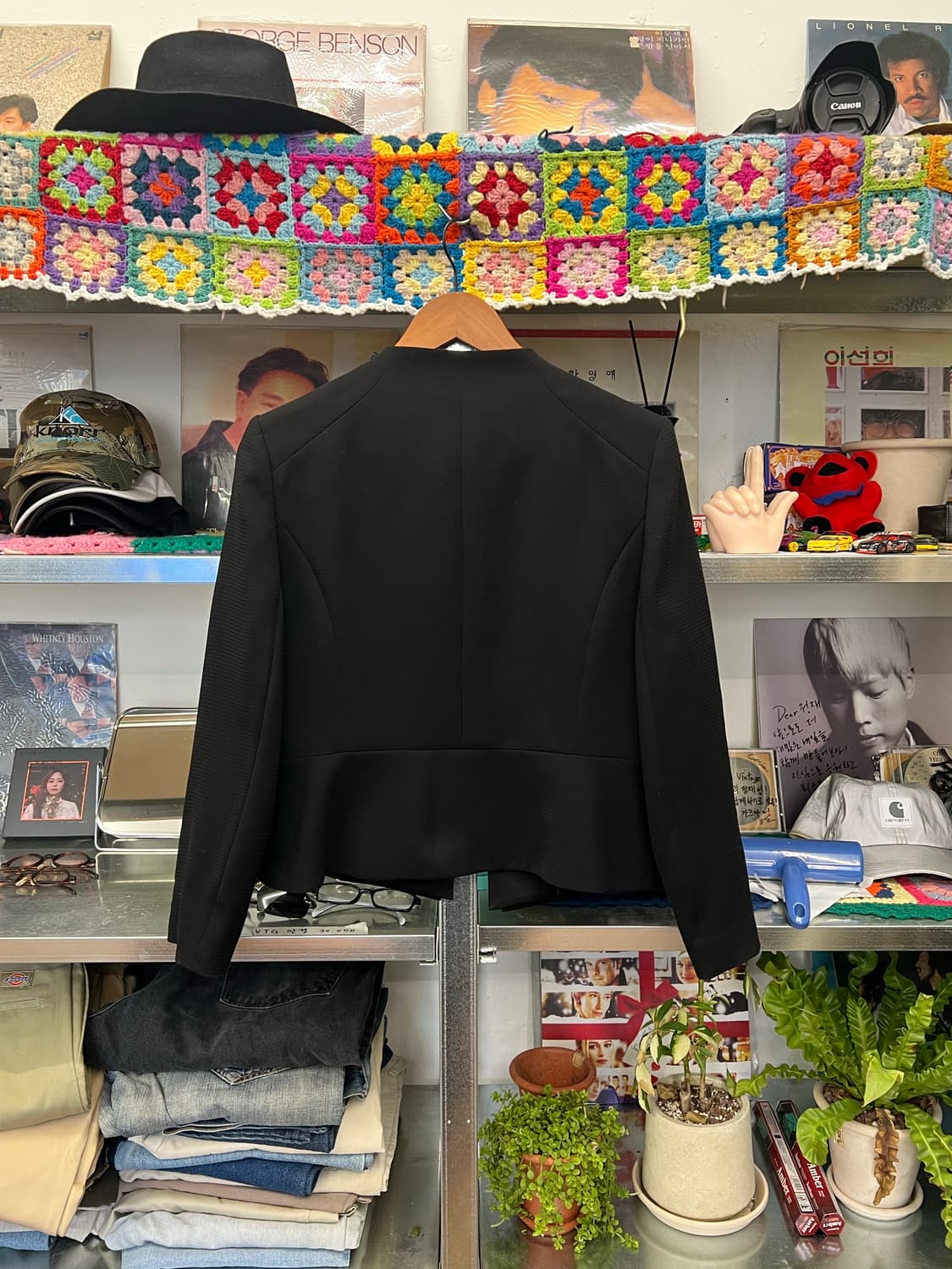 Effortless Black Crop Jacket 상품이미지2