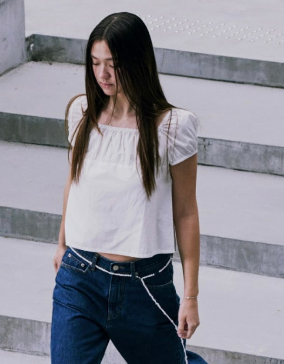 로우클래식 셔링 탑 블라우스  상품이미지1