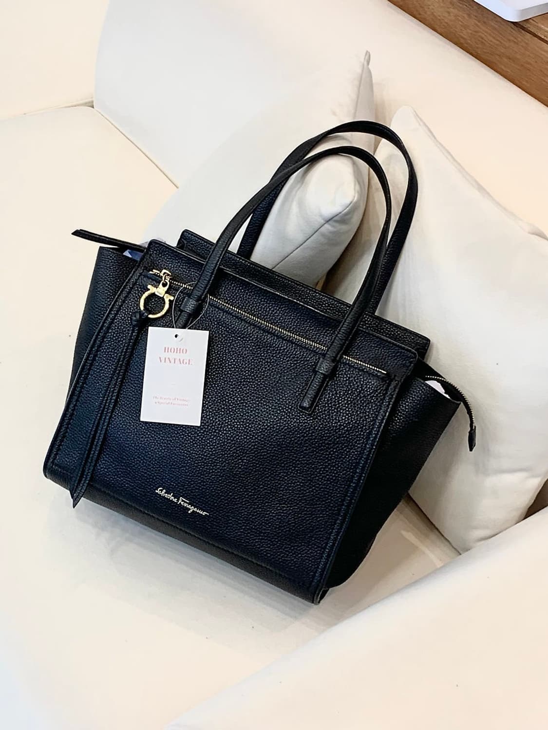 페라가모 에이미 미디움 숄더백 (정품) 상품이미지1