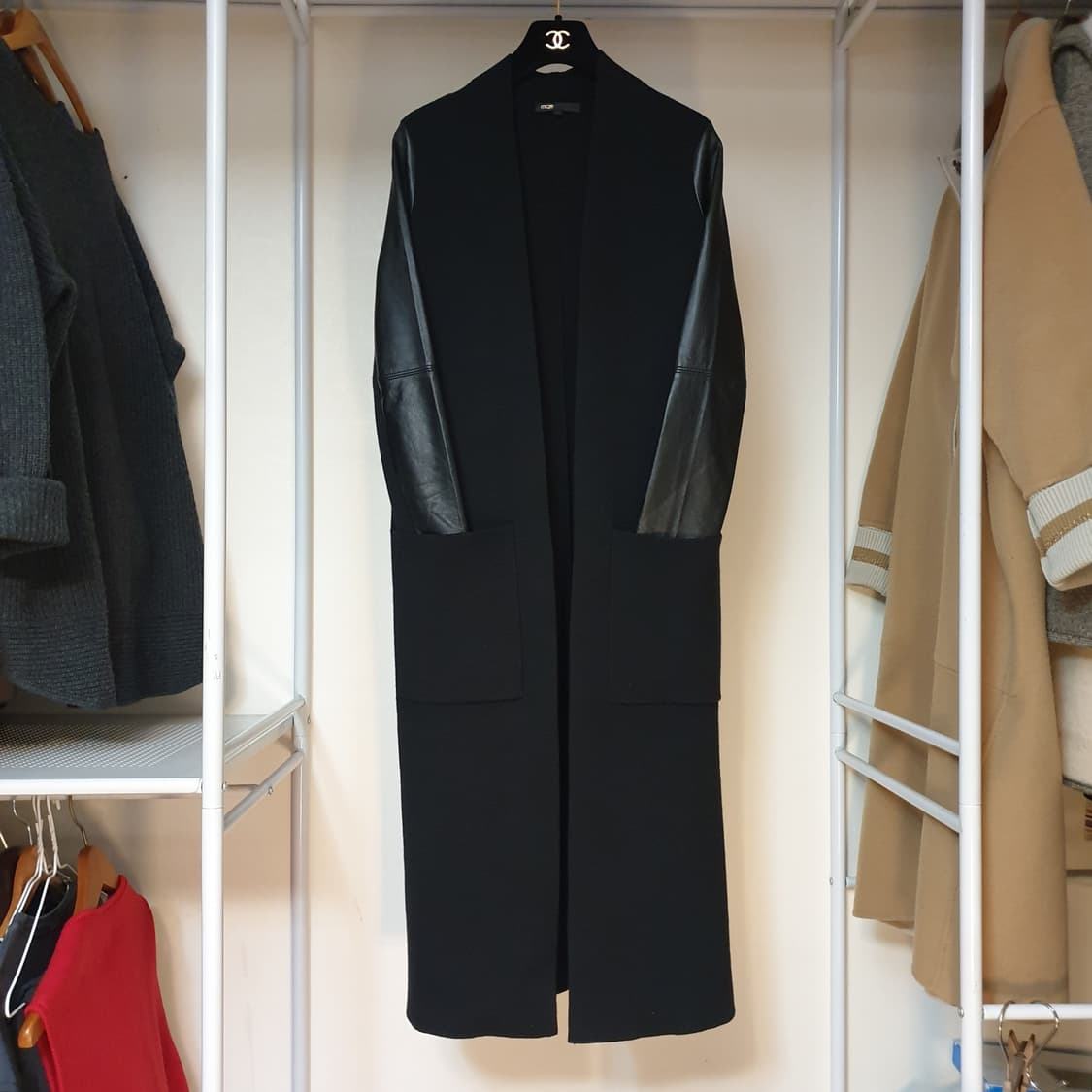 MAJE 마쥬 램스킨소매 오픈프론트 슬림 스트레이트핏 롱 코트 상품이미지2