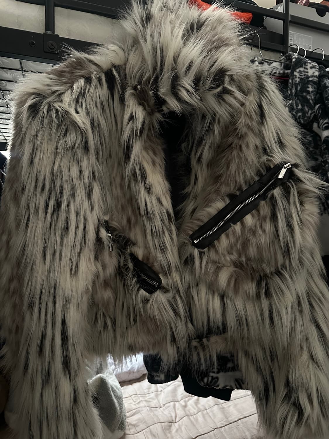 AKM 패턴 퍼자켓 판매합니다 상품이미지5