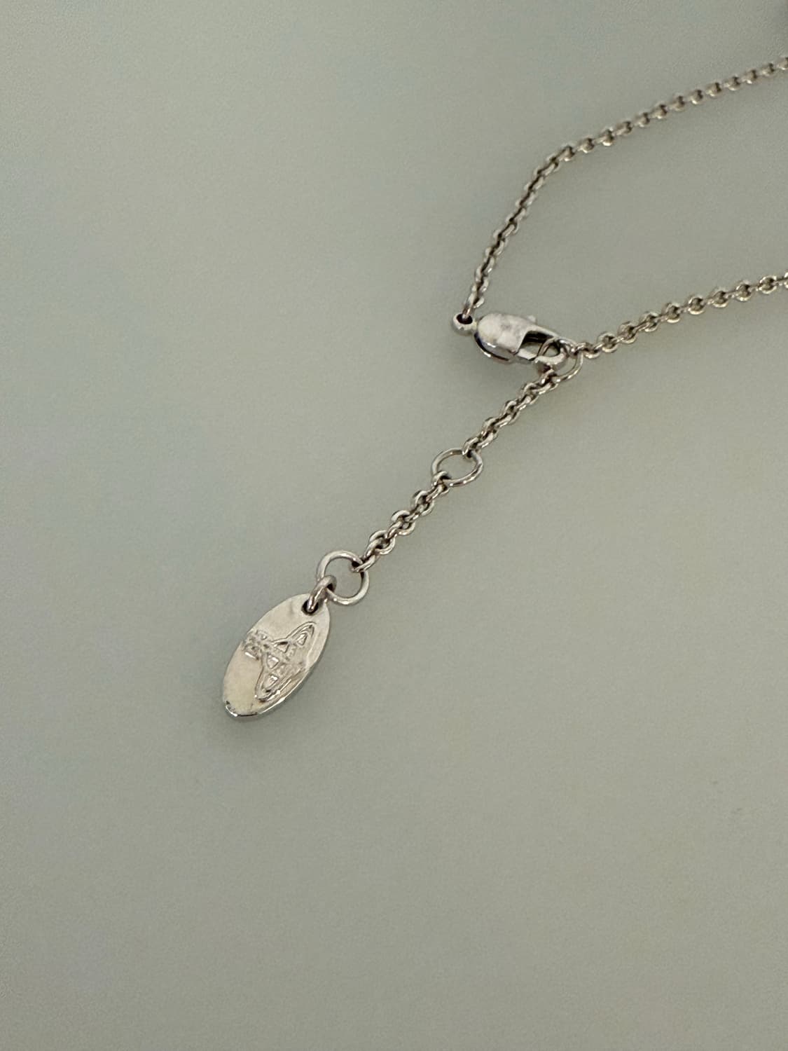 비비안 웨스트우드 메이페어 바스 릴리프 목걸이 상품이미지3