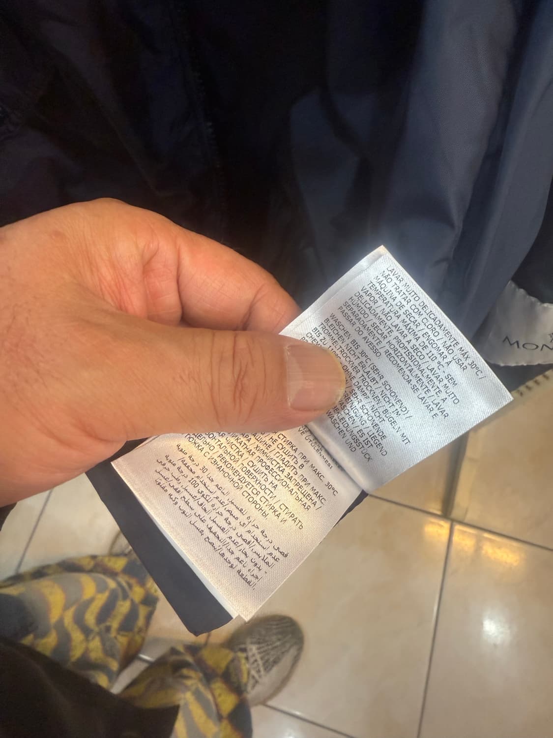 2/66 정품 몽클레어 붐버자켓 팝니다 상품이미지6