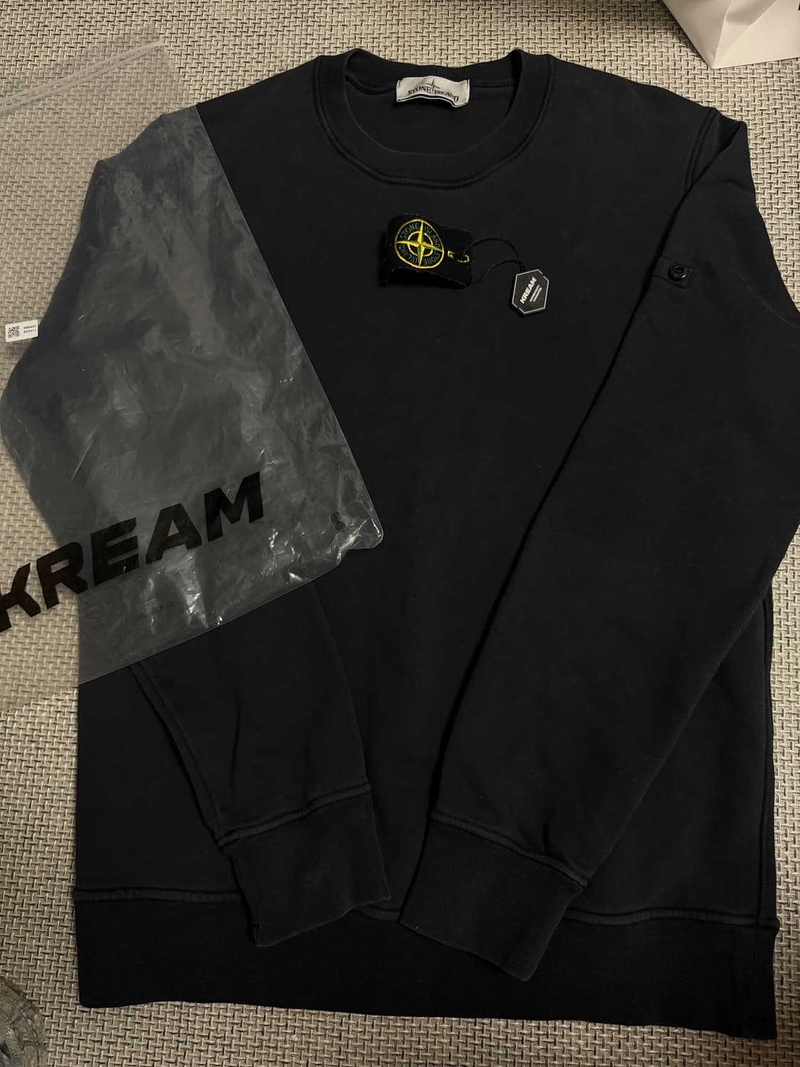 크림판 스톤아일랜드 맨투맨 블랙 L 상품이미지1